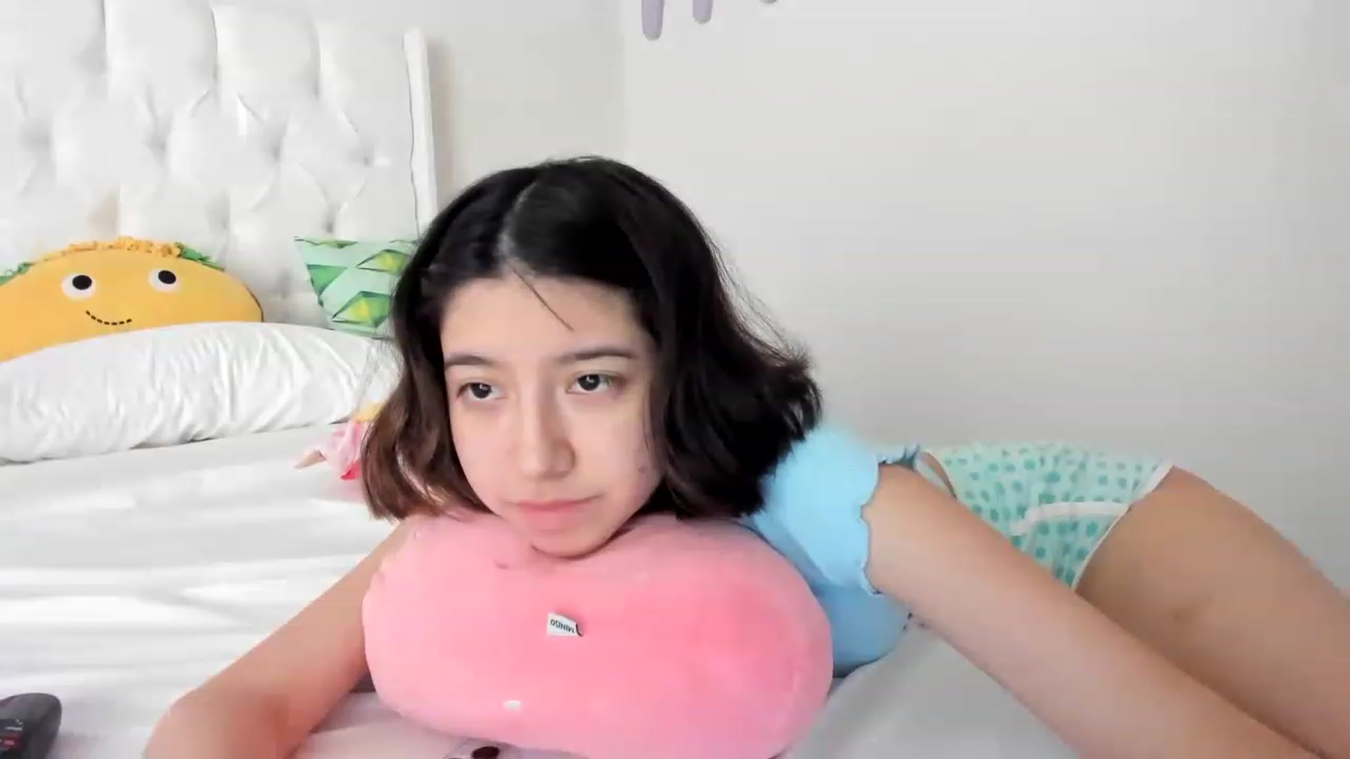 Gallery image thumbnail from Cherrycute666's myfreecams stream on, 04/25/2023, 18:02 image 11 of 20