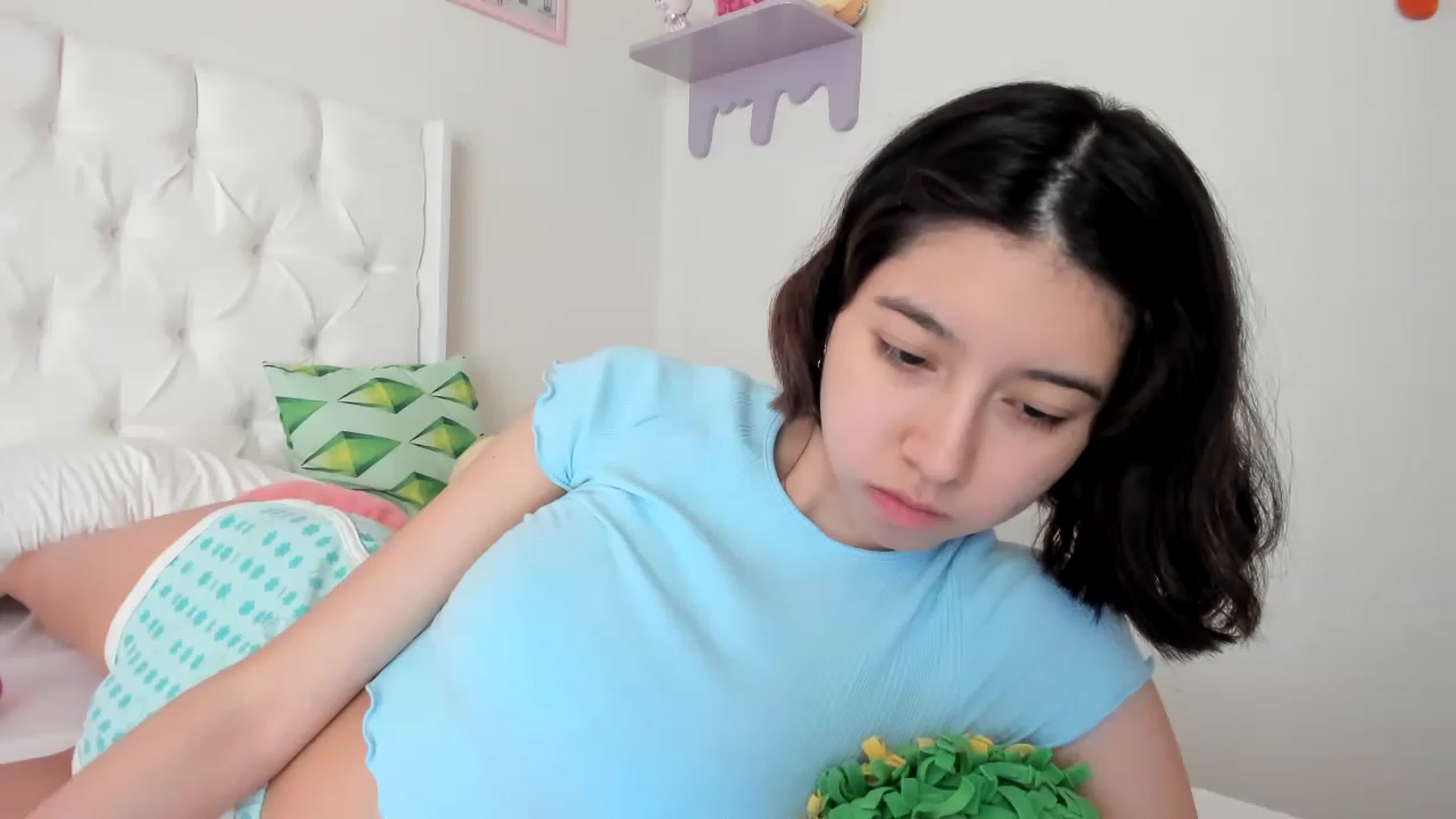 Gallery image thumbnail from Cherrycute666's myfreecams stream on, 04/25/2023, 18:02 image 14 of 20