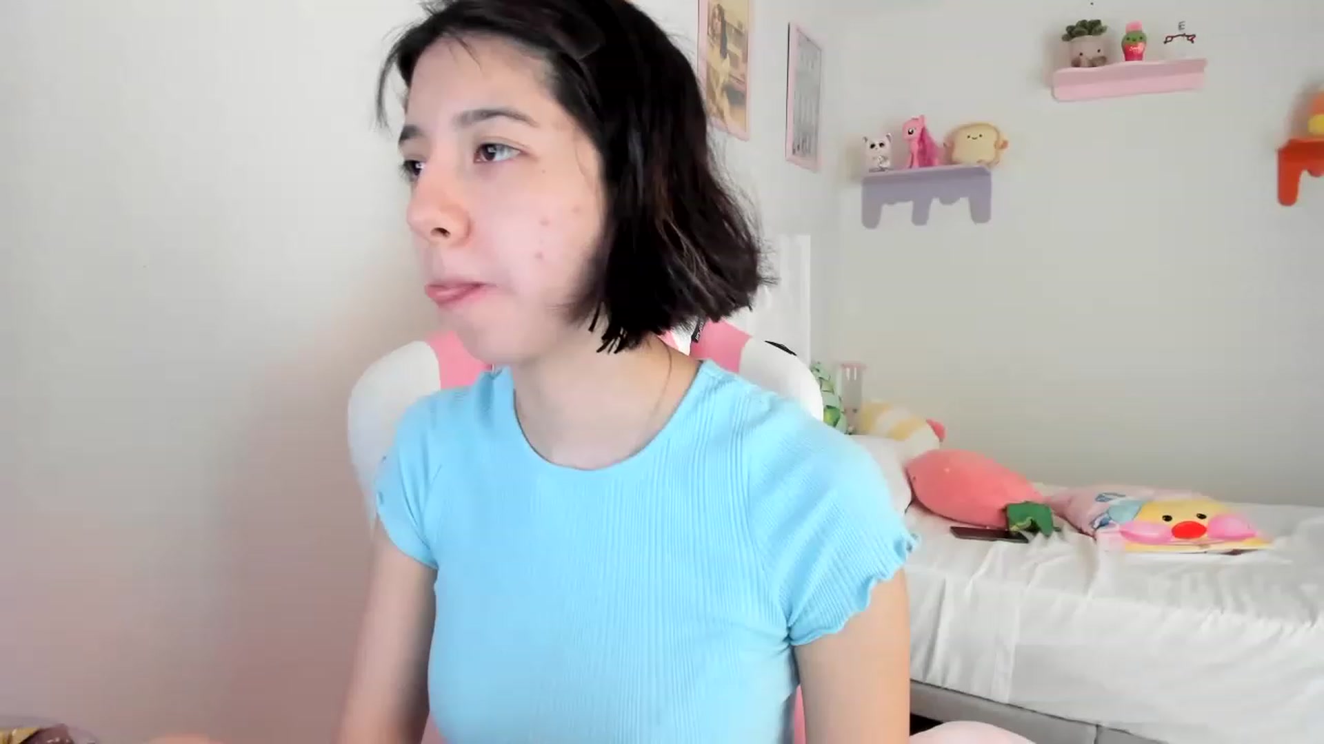 Gallery image thumbnail from Cherrycute666's myfreecams stream on, 04/25/2023, 18:02 image 1 of 20