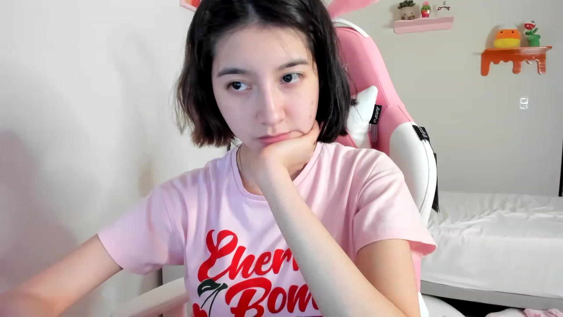 Gallery image thumbnail from Cherrycute666's myfreecams stream on, 04/26/2023, 04:44 image 18 of 20