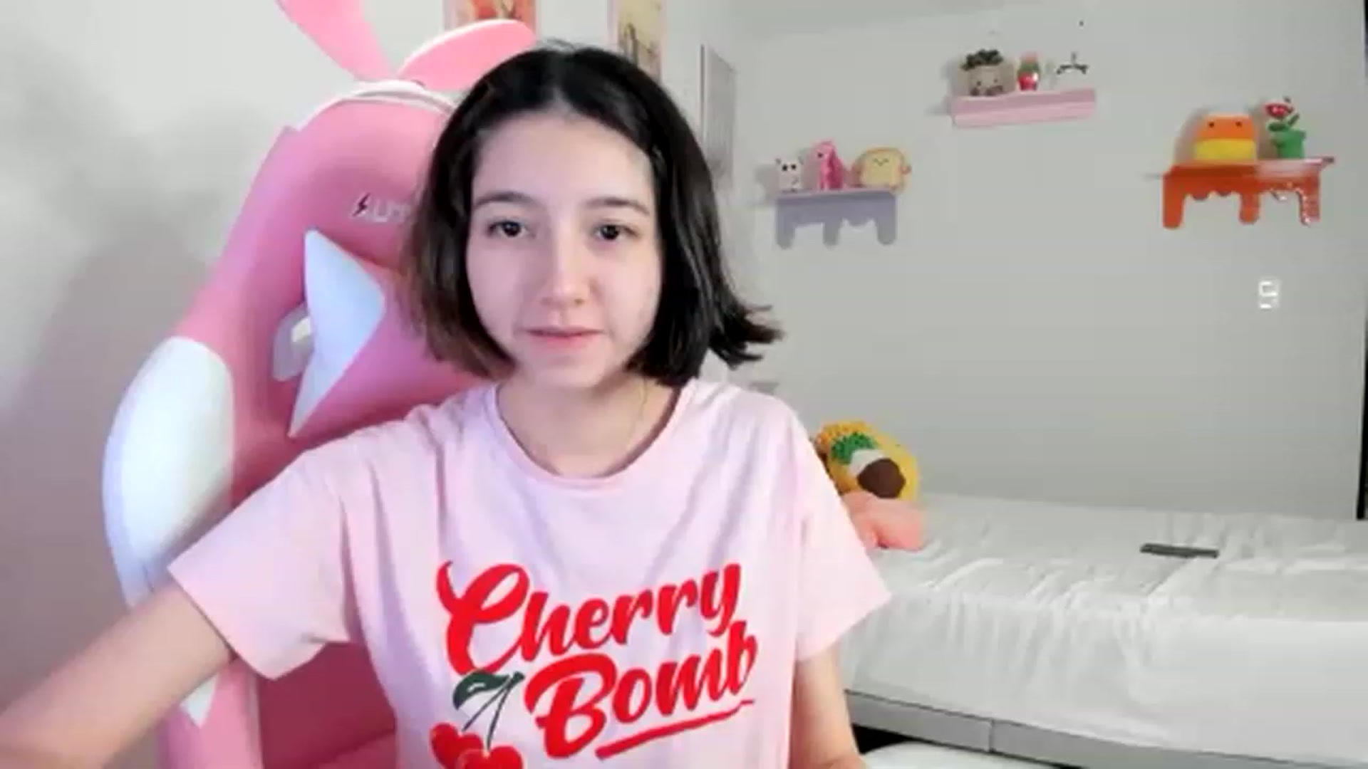 Gallery image thumbnail from Cherrycute666's myfreecams stream on, 04/26/2023, 04:44 image 1 of 20