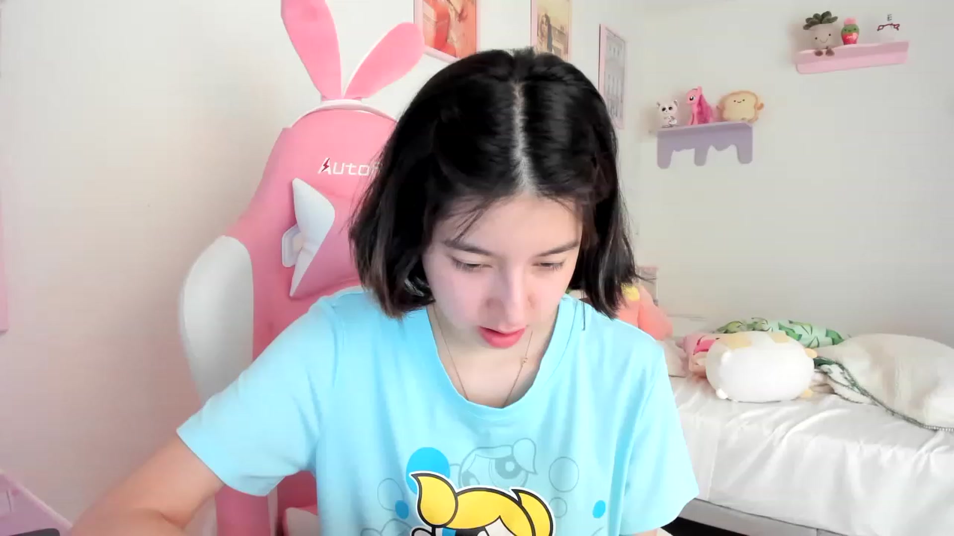 Gallery image thumbnail from Cherrycute666's myfreecams stream on, 04/27/2023, 17:49 image 2 of 20
