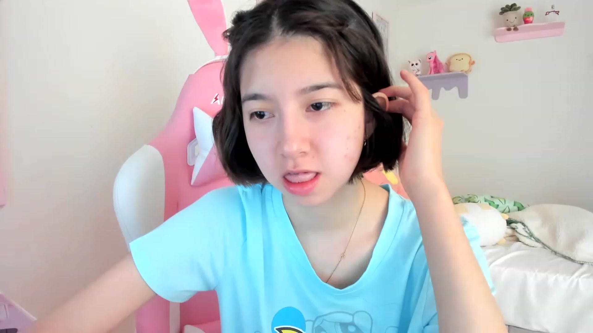 Gallery image thumbnail from Cherrycute666's myfreecams stream on, 04/27/2023, 17:49 image 7 of 20