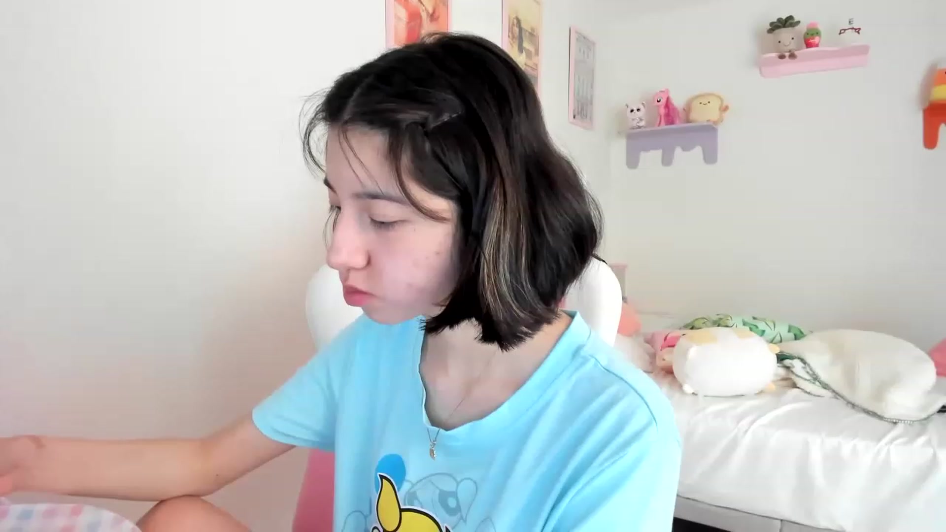 Gallery image thumbnail from Cherrycute666's myfreecams stream on, 04/27/2023, 18:03 image 14 of 20