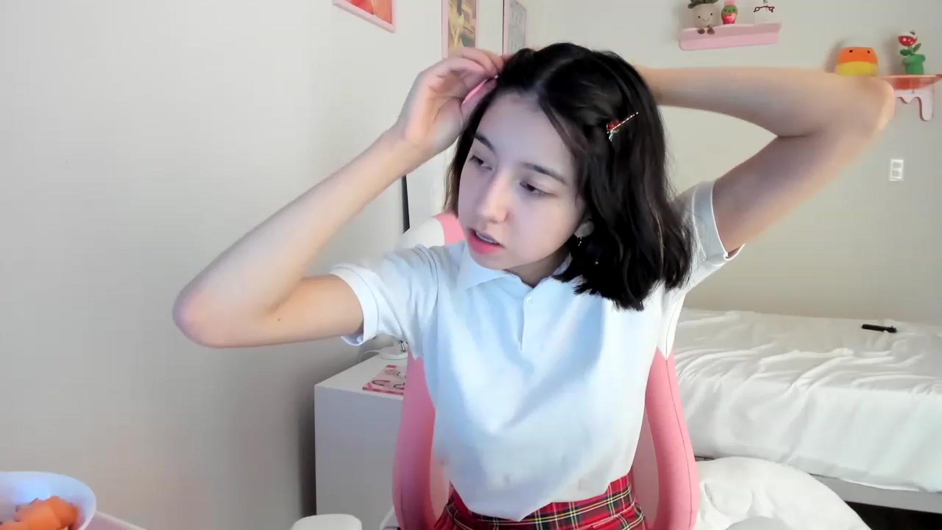 Gallery image thumbnail from Cherrycute666's myfreecams stream on, 04/28/2023, 18:58 image 3 of 20