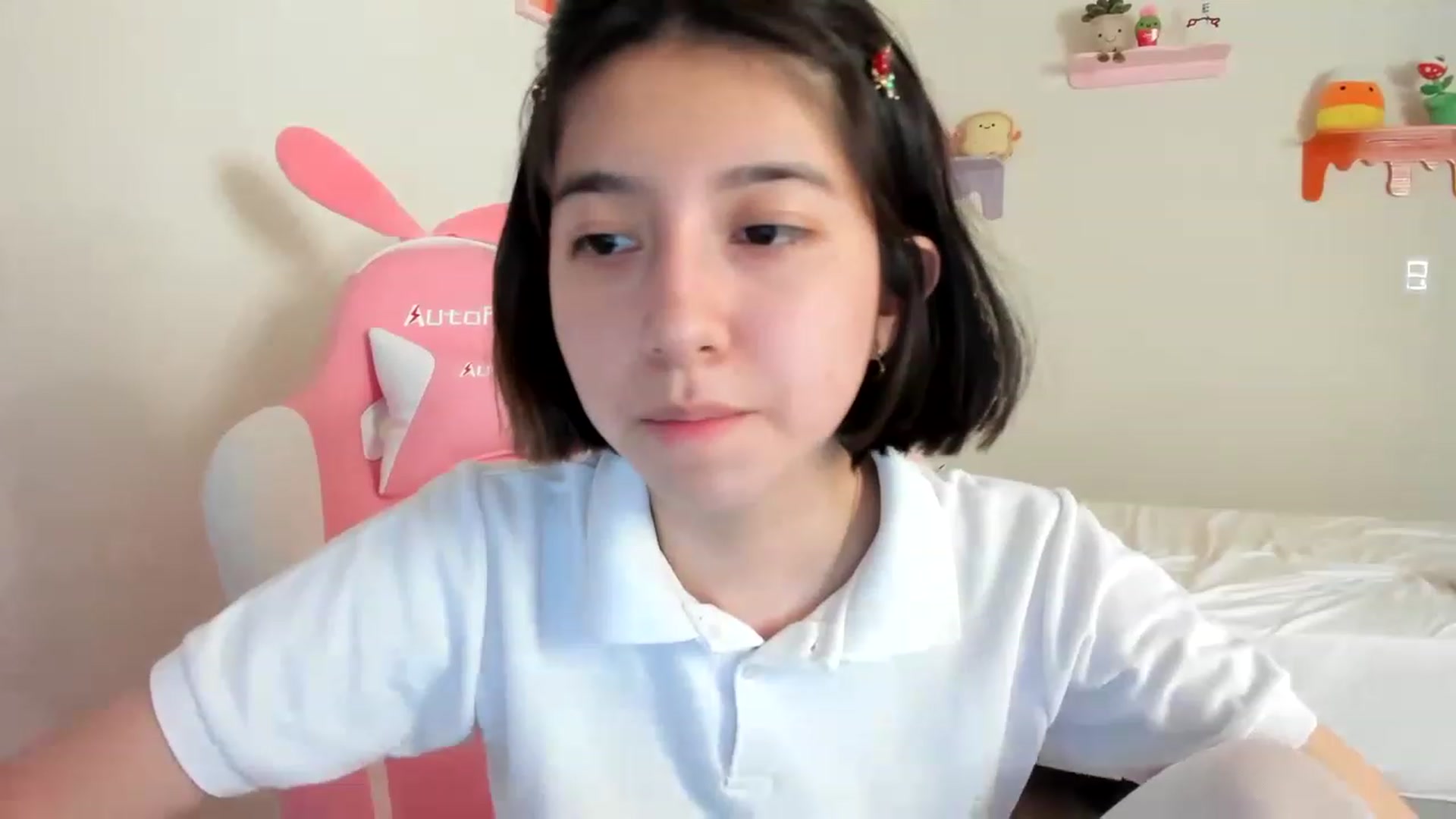 Gallery image thumbnail from Cherrycute666's myfreecams stream on, 04/28/2023, 23:50 image 19 of 20