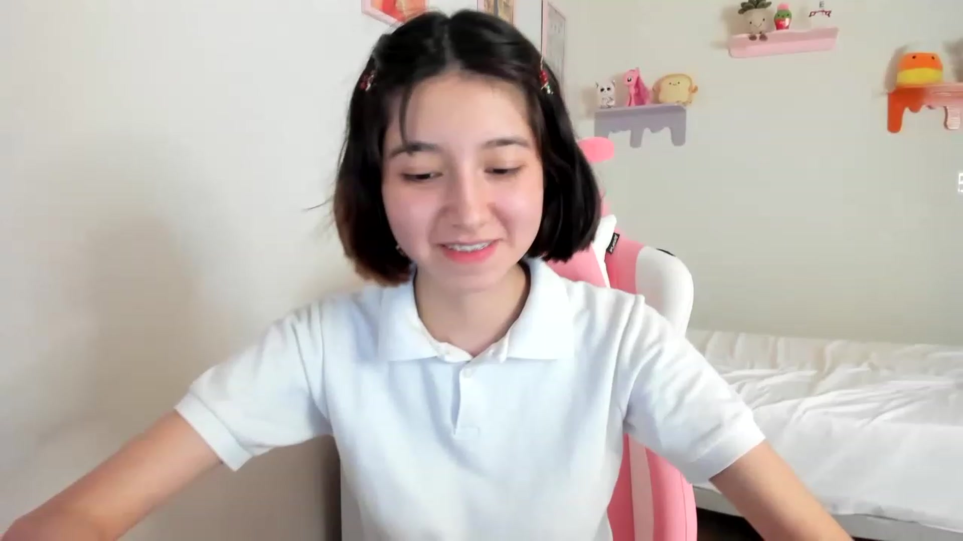 Gallery image thumbnail from Cherrycute666's myfreecams stream on, 04/28/2023, 23:50 image 11 of 20