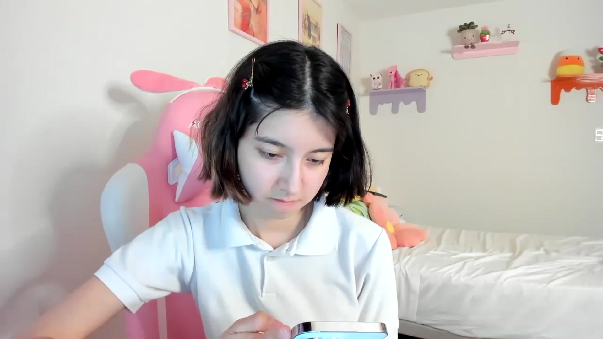 Gallery image thumbnail from Cherrycute666's myfreecams stream on, 04/29/2023, 02:14 image 10 of 20