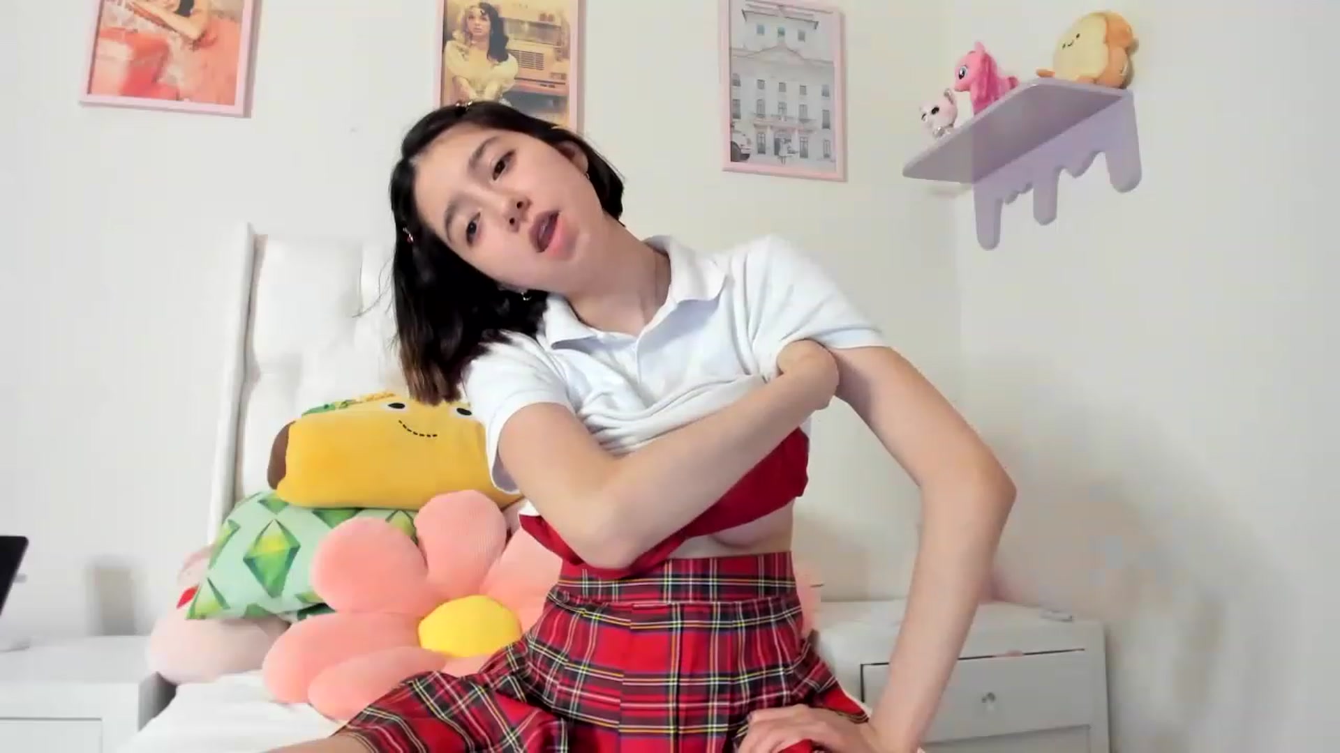 Gallery image thumbnail from Cherrycute666's myfreecams stream on, 04/29/2023, 04:02 image 13 of 20
