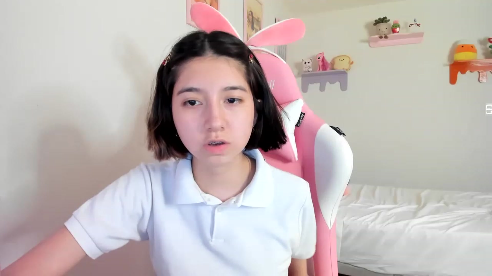 Gallery image thumbnail from Cherrycute666's myfreecams stream on, 04/29/2023, 04:02 image 4 of 20