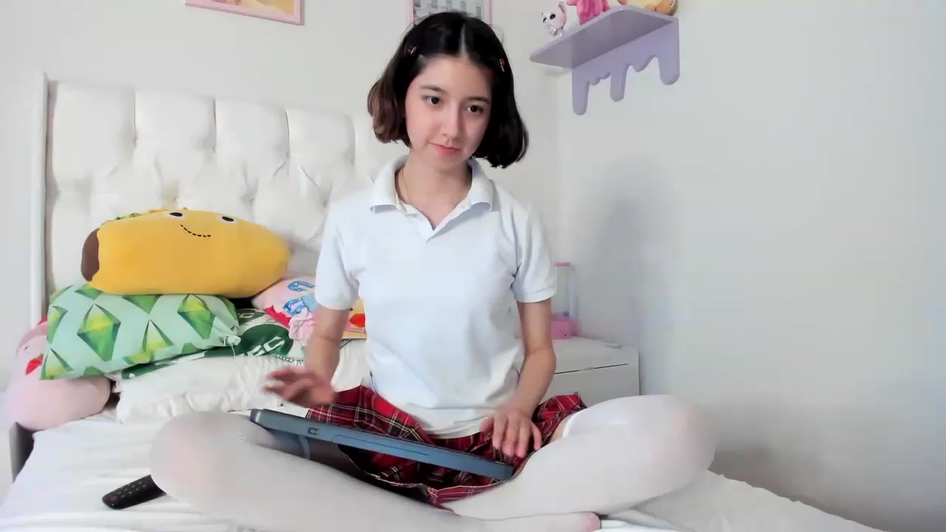 Gallery image thumbnail from Cherrycute666's myfreecams stream on, 04/29/2023, 04:20 image 8 of 20