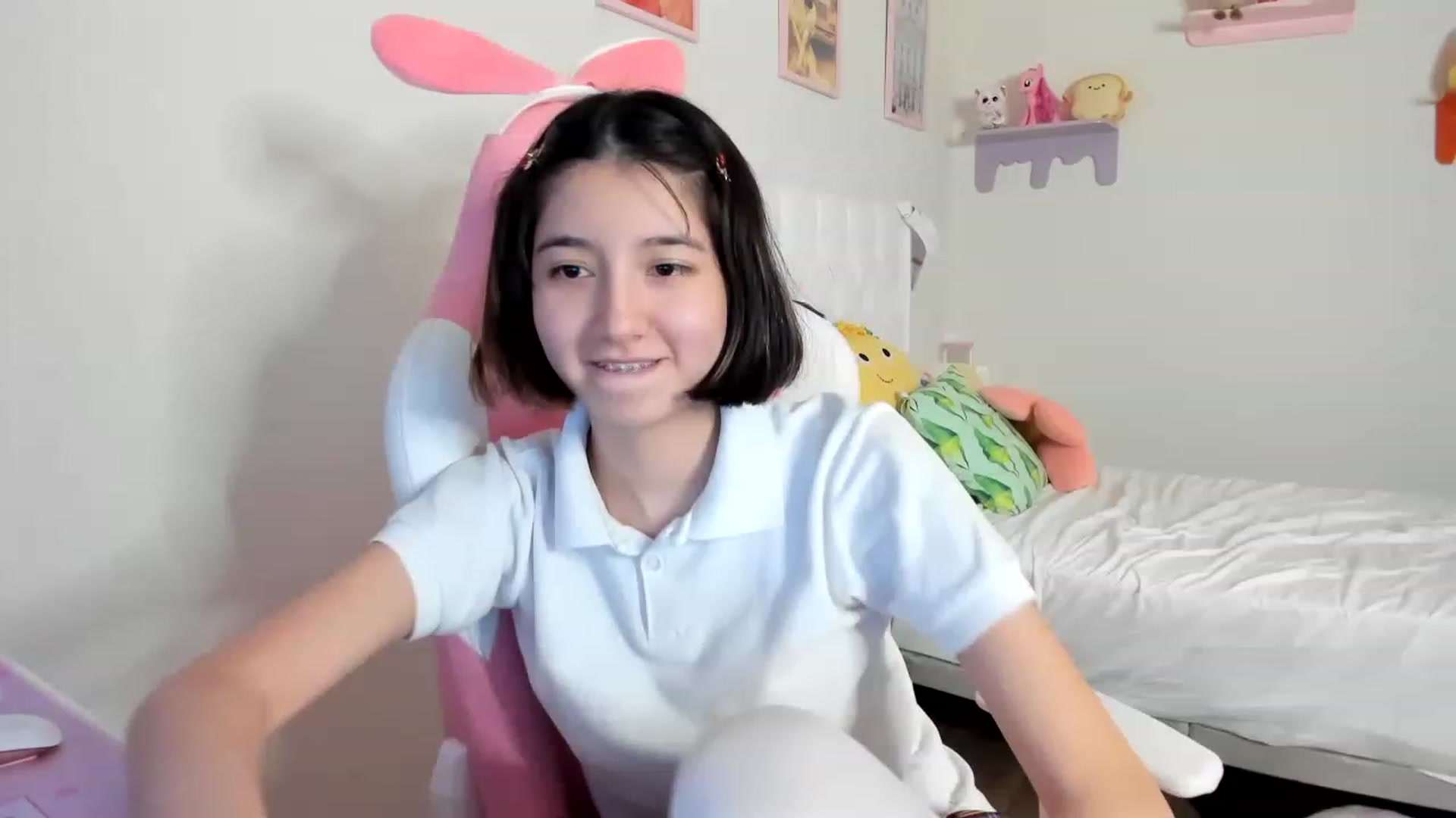 Gallery image thumbnail from Cherrycute666's myfreecams stream on, 04/29/2023, 07:14 image 4 of 20