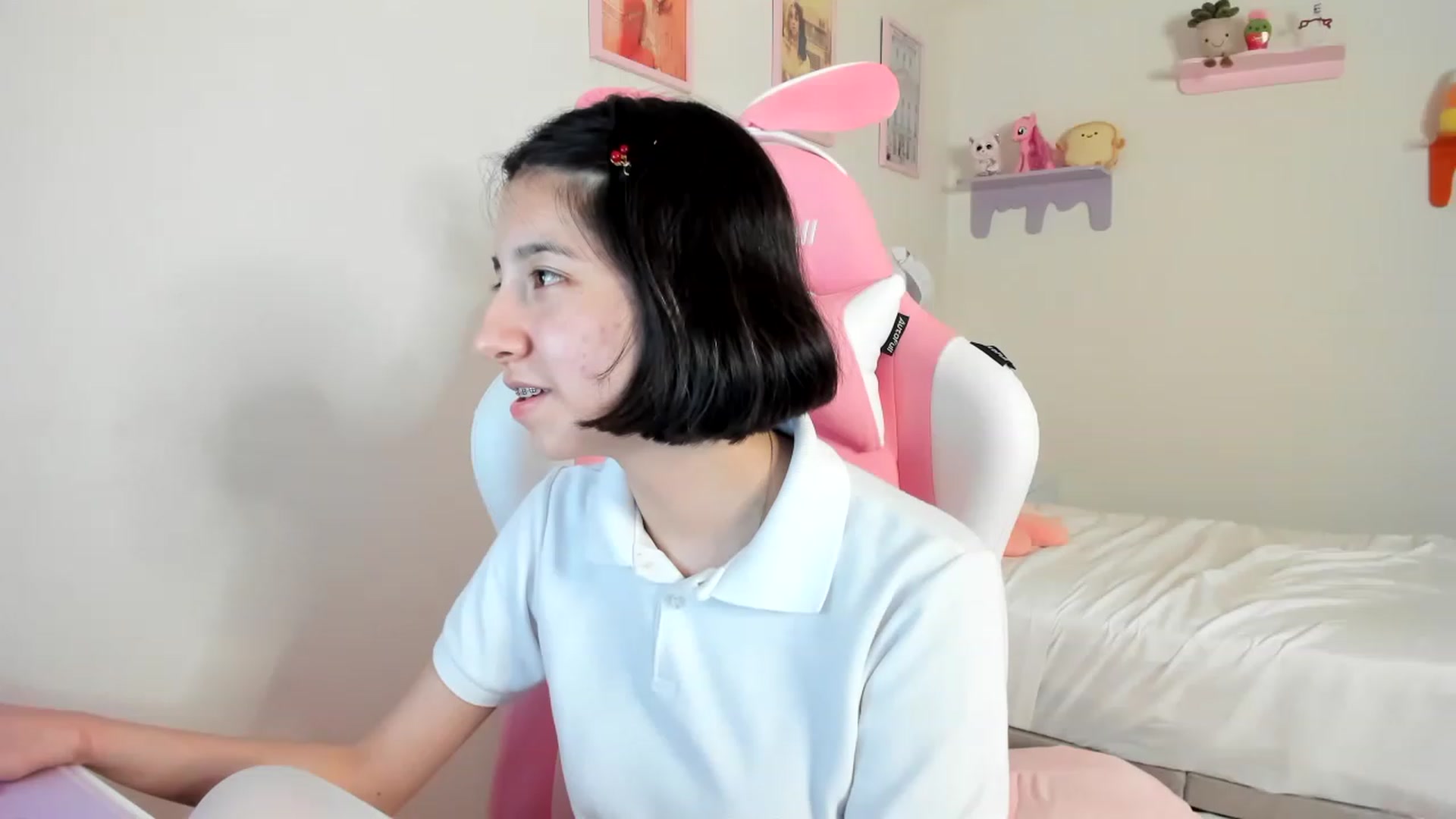 Gallery image thumbnail from Cherrycute666's myfreecams stream on, 04/29/2023, 08:13 image 1 of 20