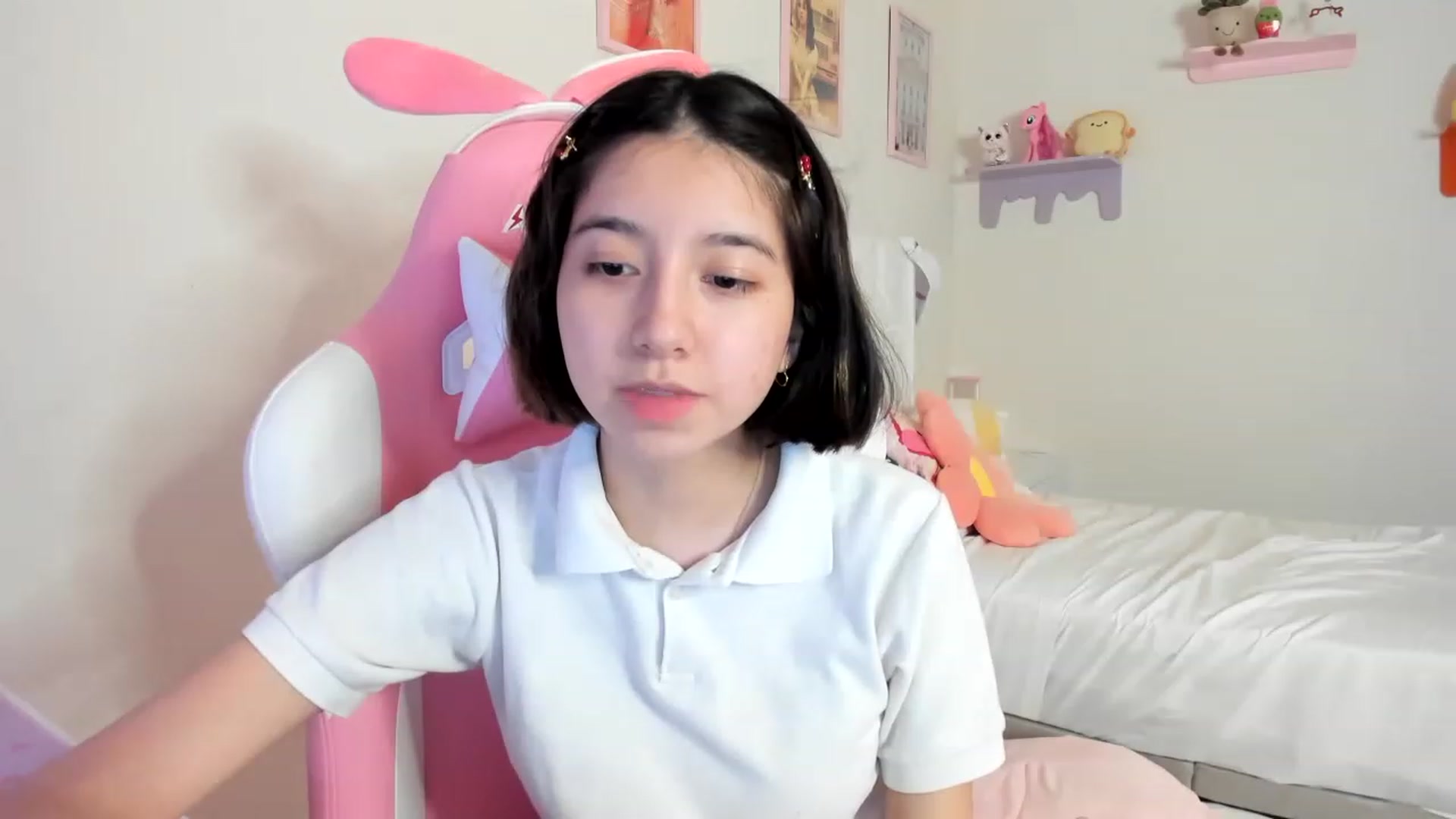 Gallery image thumbnail from Cherrycute666's myfreecams stream on, 04/29/2023, 08:13 image 15 of 20