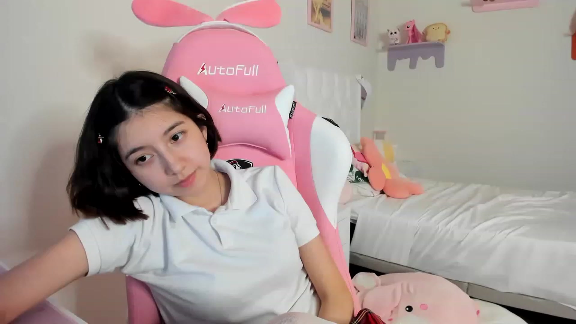 Gallery image thumbnail from Cherrycute666's myfreecams stream on, 04/29/2023, 08:13 image 9 of 20