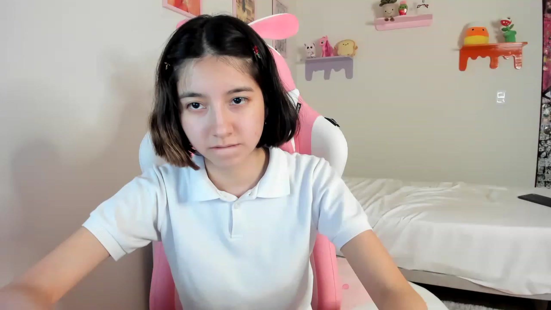 Gallery image thumbnail from Cherrycute666's myfreecams stream on, 04/29/2023, 08:13 image 20 of 20