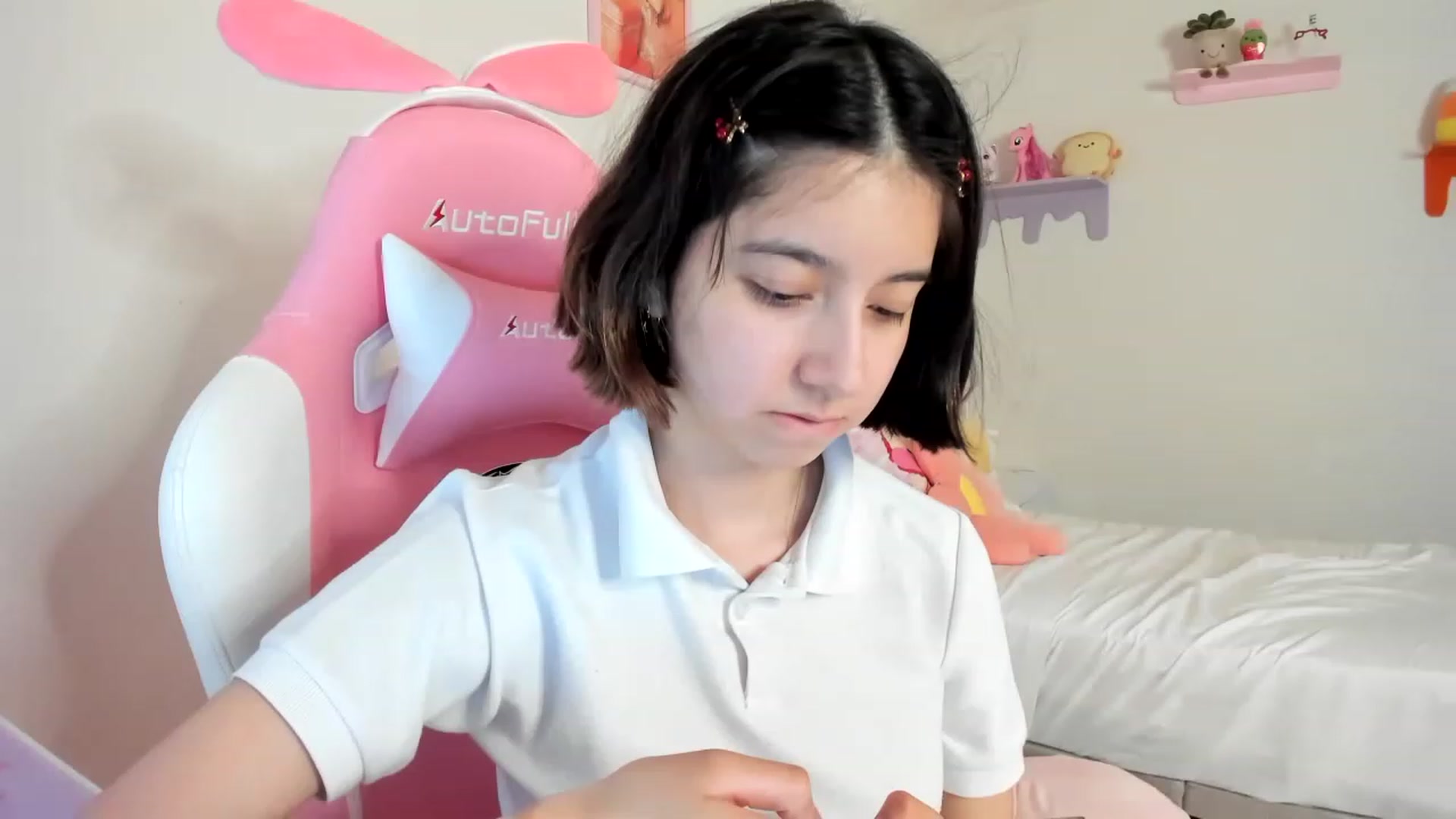 Gallery image thumbnail from Cherrycute666's myfreecams stream on, 04/29/2023, 08:13 image 11 of 20