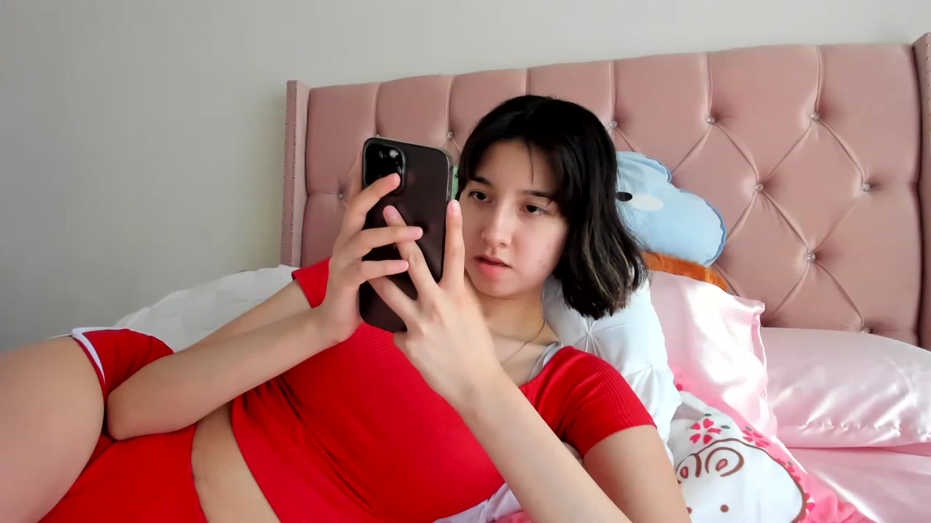 Gallery image thumbnail from Cherrycute666's myfreecams stream on, 04/29/2023, 13:37 image 17 of 20