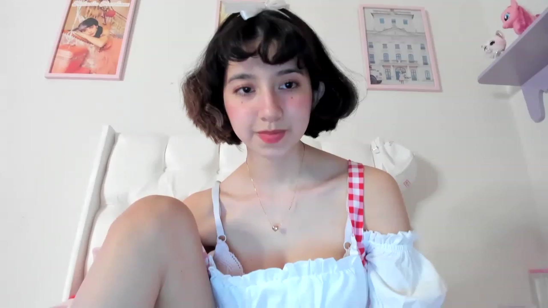 Gallery image thumbnail from Cherrycute666's myfreecams stream on, 04/30/2023, 03:50 image 1 of 20