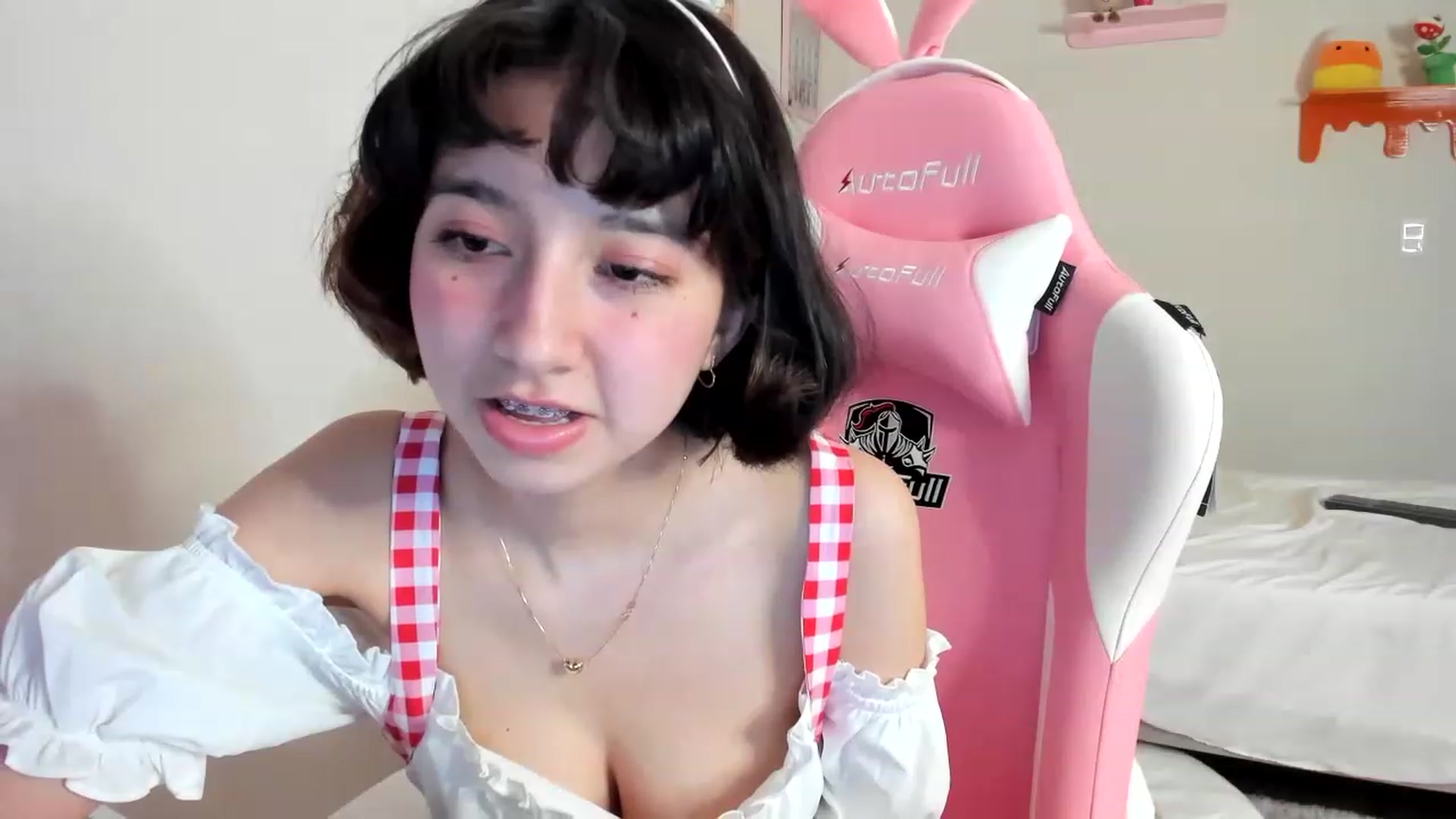 Gallery image thumbnail from Cherrycute666's myfreecams stream on, 04/30/2023, 09:20 image 19 of 20