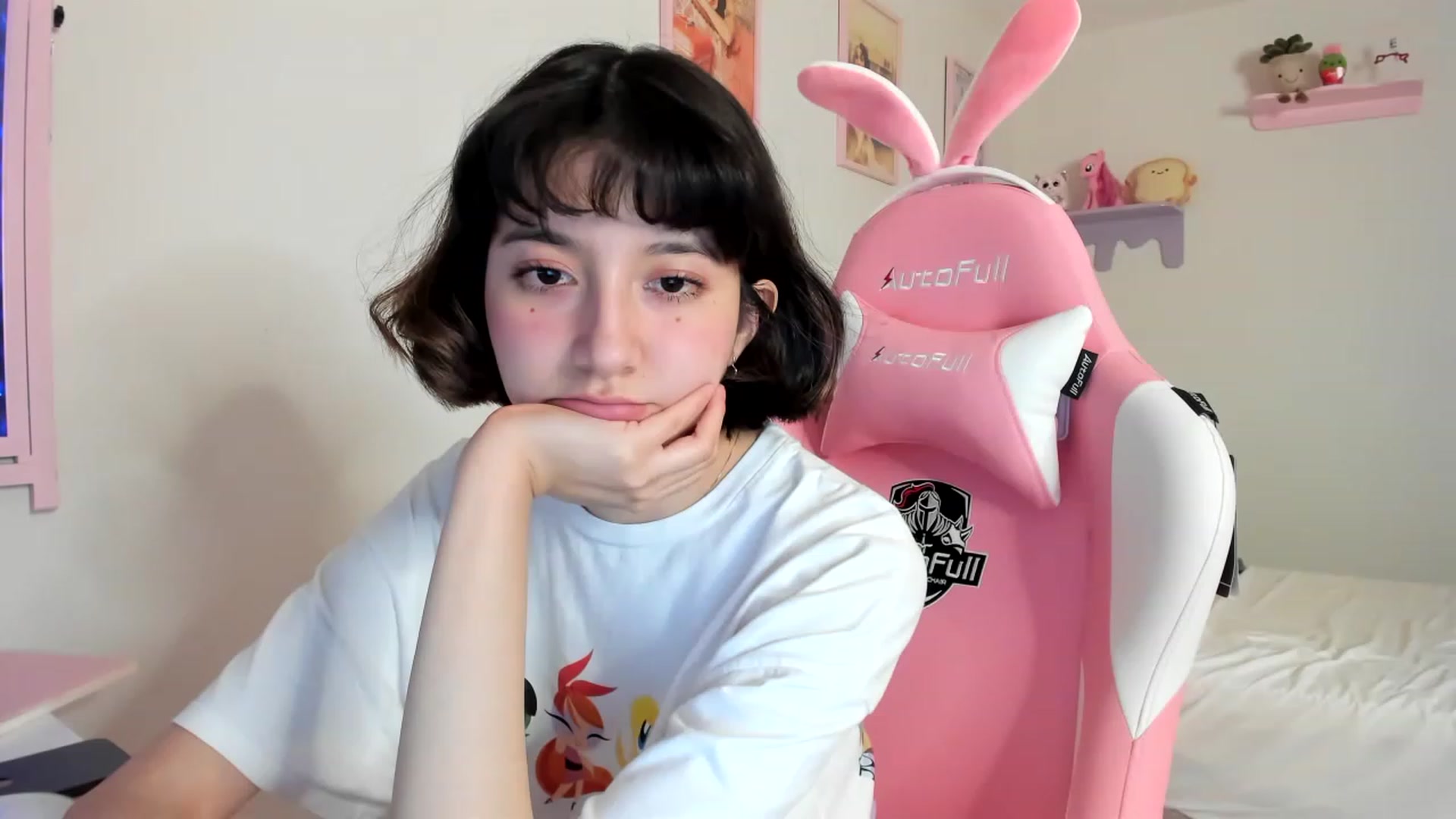 Gallery image thumbnail from Cherrycute666's myfreecams stream on, 04/30/2023, 11:12 image 6 of 20