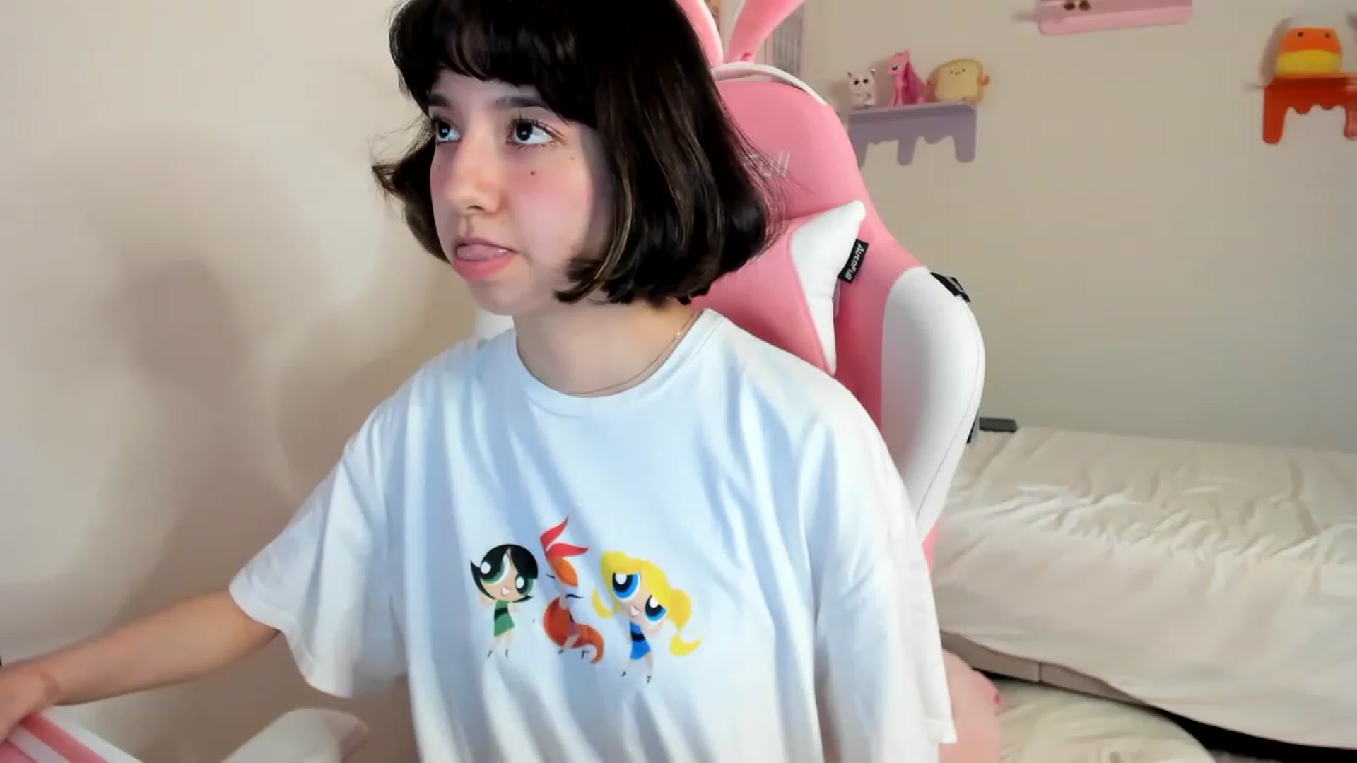 Gallery image thumbnail from Cherrycute666's myfreecams stream on, 04/30/2023, 11:12 image 2 of 20