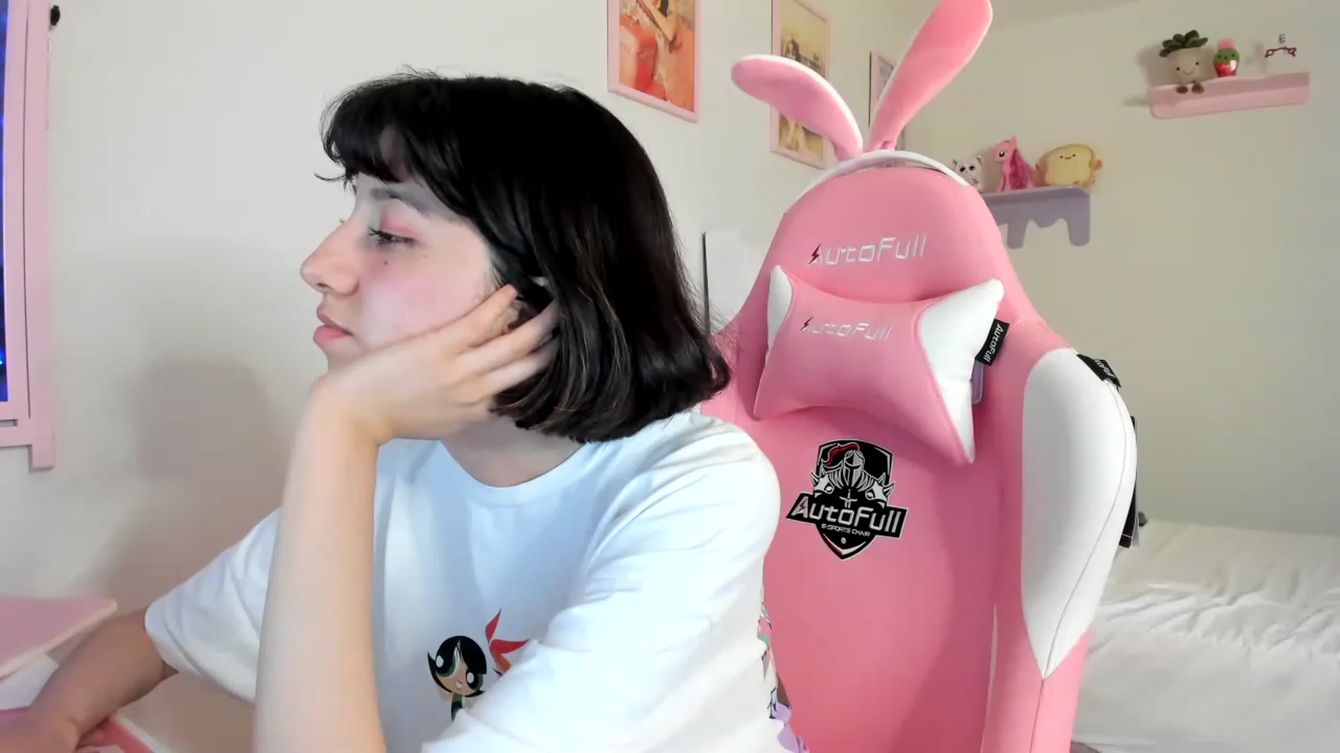 Gallery image thumbnail from Cherrycute666's myfreecams stream on, 04/30/2023, 11:12 image 12 of 20