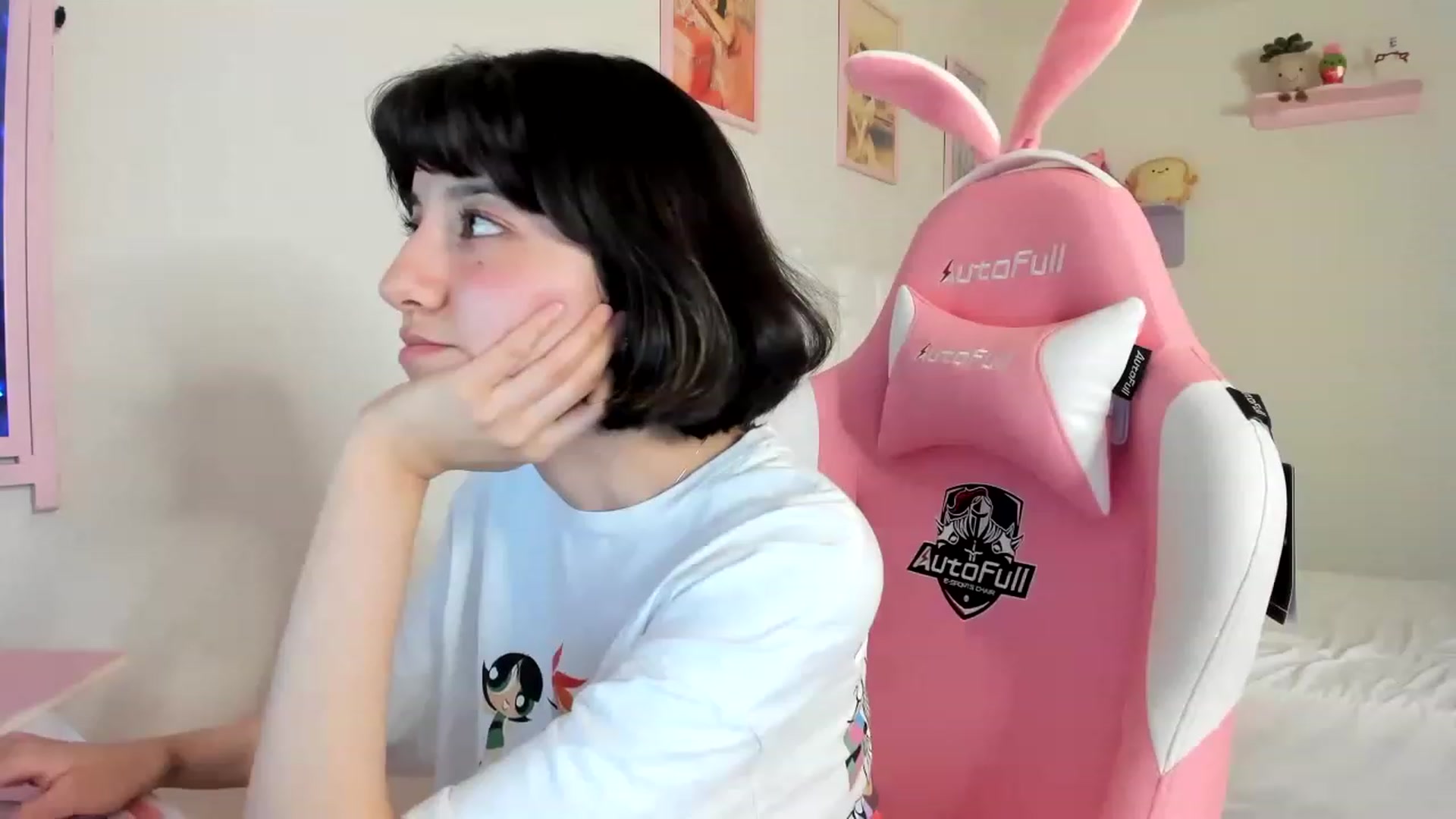 Gallery image thumbnail from Cherrycute666's myfreecams stream on, 04/30/2023, 11:12 image 15 of 20