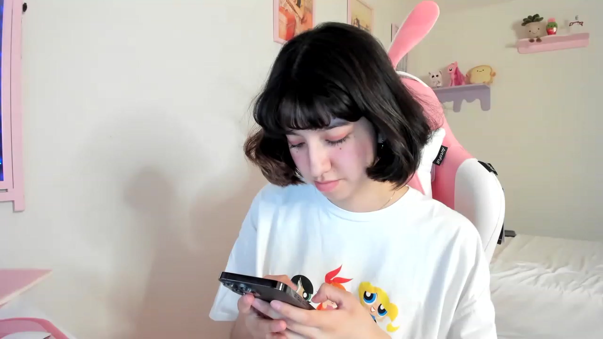 Gallery image thumbnail from Cherrycute666's myfreecams stream on, 04/30/2023, 11:12 image 13 of 20