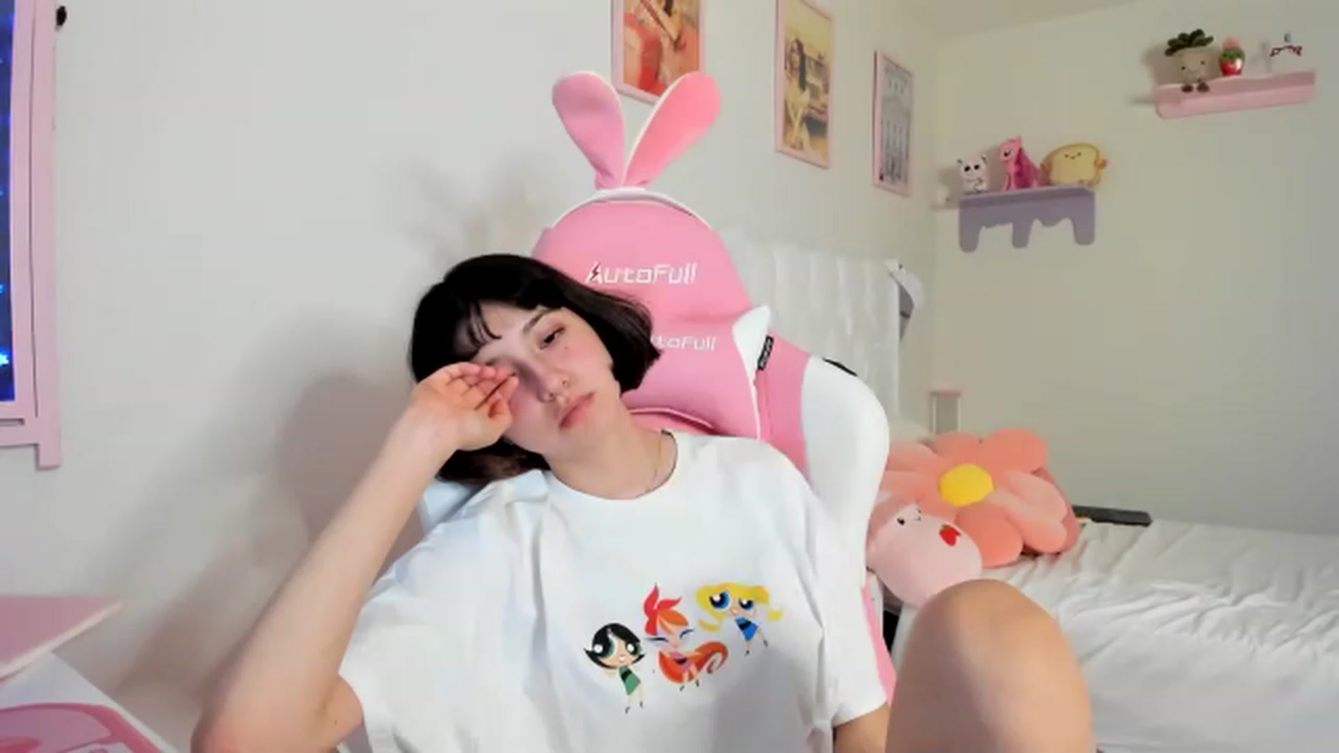 Gallery image thumbnail from Cherrycute666's myfreecams stream on, 04/30/2023, 11:49 image 1 of 20