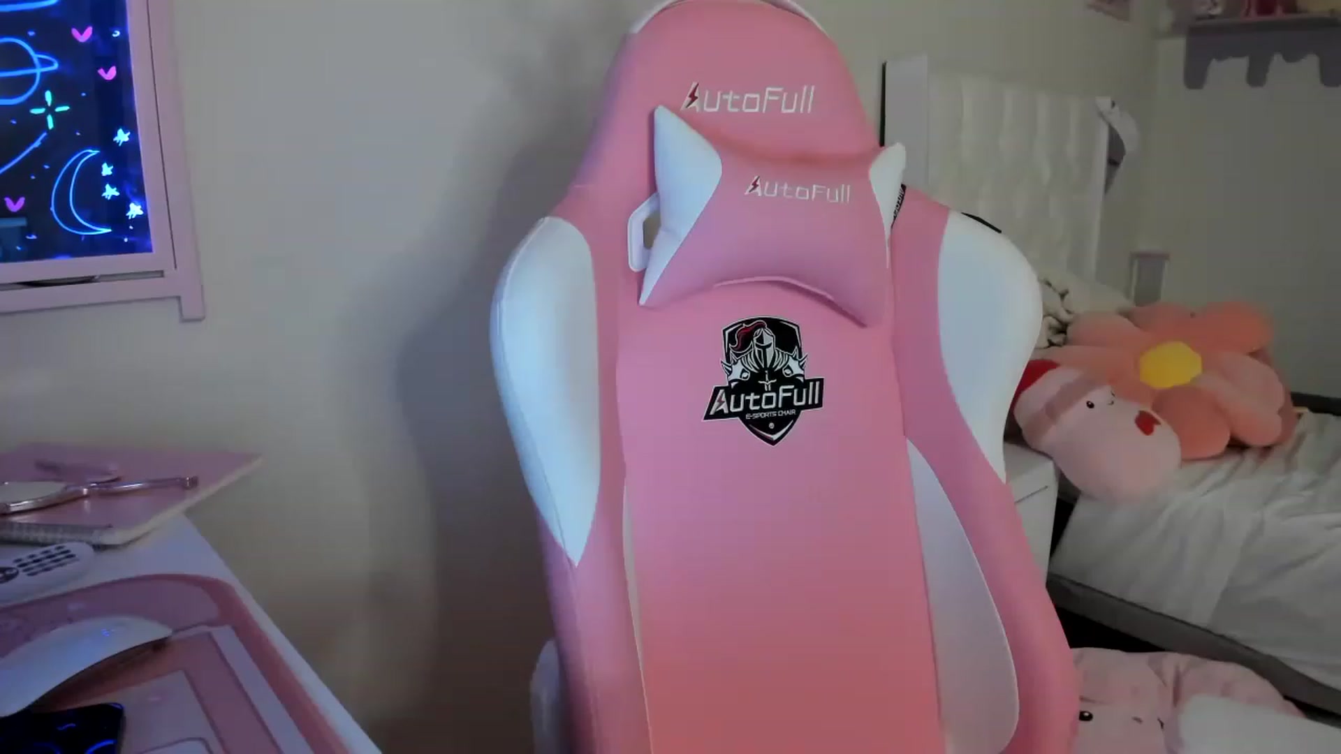 Gallery image thumbnail from Cherrycute666's myfreecams stream on, 04/30/2023, 11:49 image 12 of 20