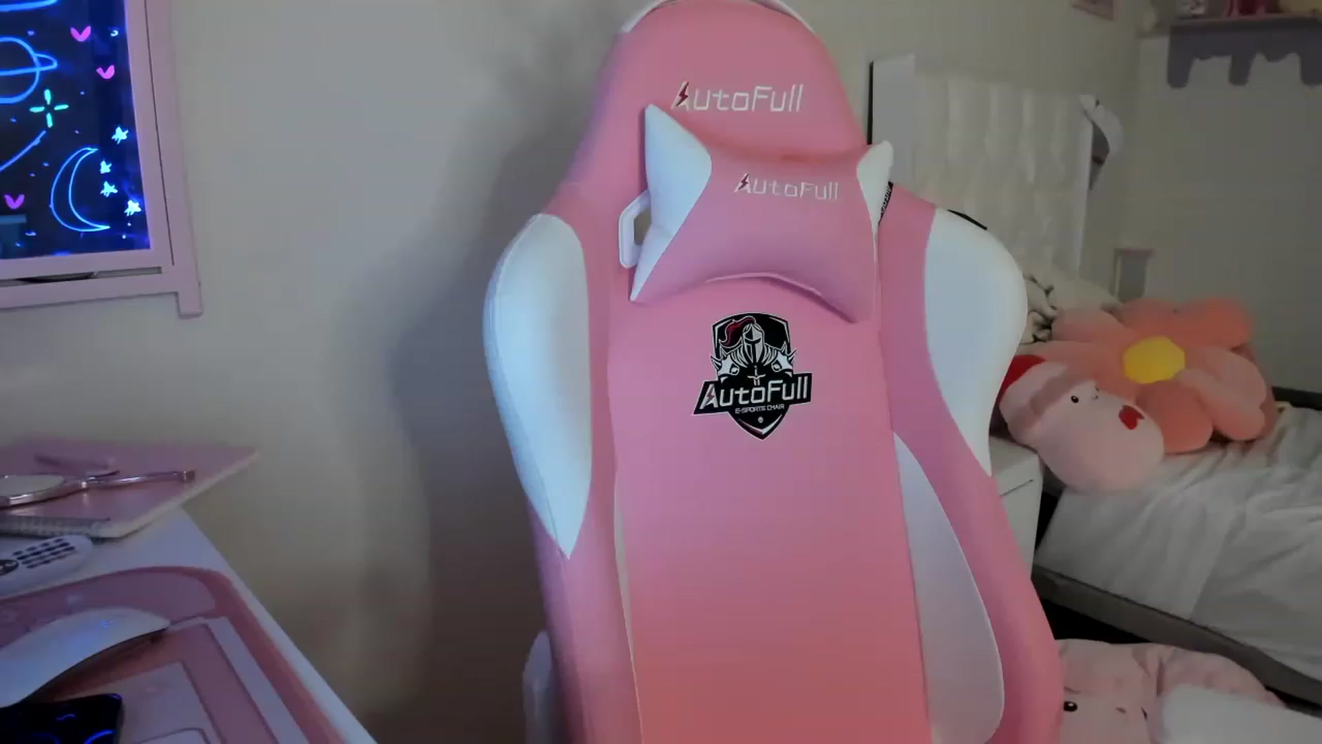 Gallery image thumbnail from Cherrycute666's myfreecams stream on, 04/30/2023, 11:49 image 13 of 20
