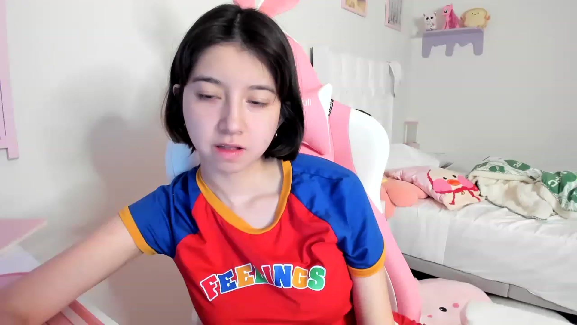 Gallery image thumbnail from Cherrycute666's myfreecams stream on, 05/01/2023, 14:09 image 5 of 20