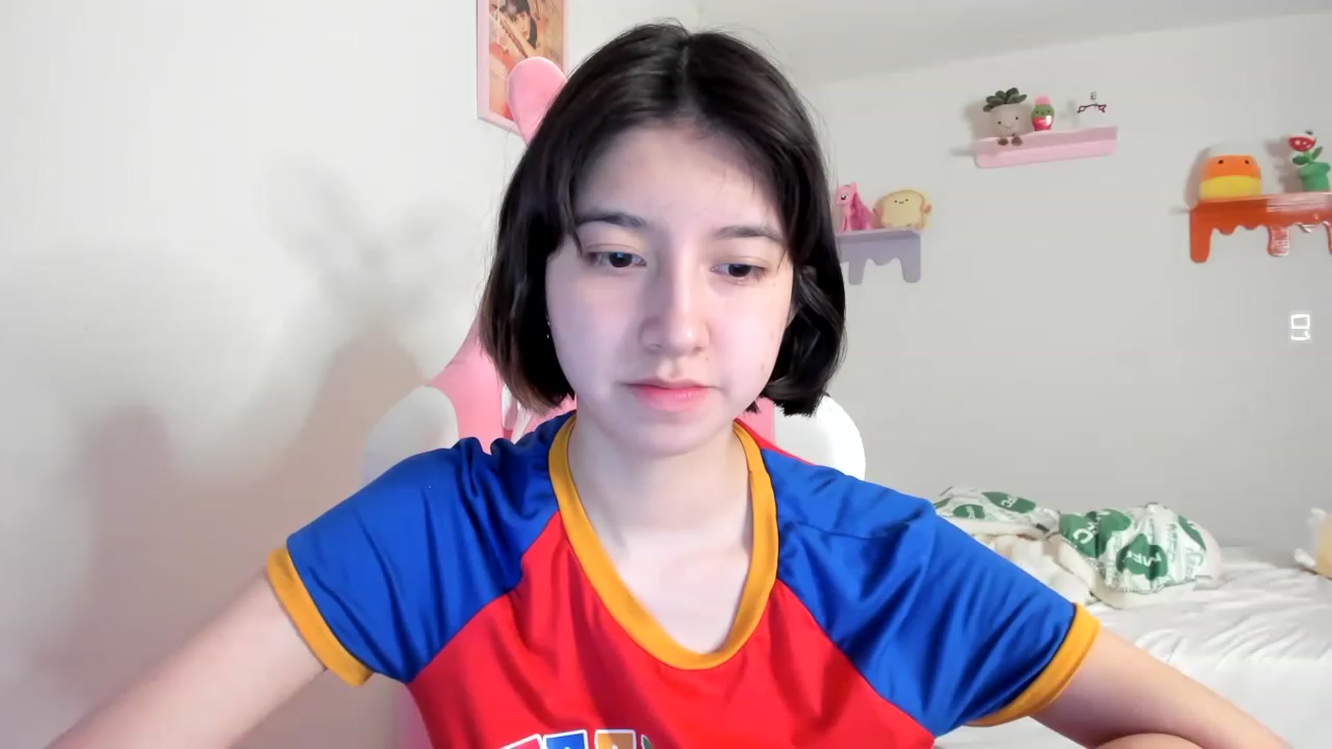 Gallery image thumbnail from Cherrycute666's myfreecams stream on, 05/01/2023, 14:09 image 4 of 20