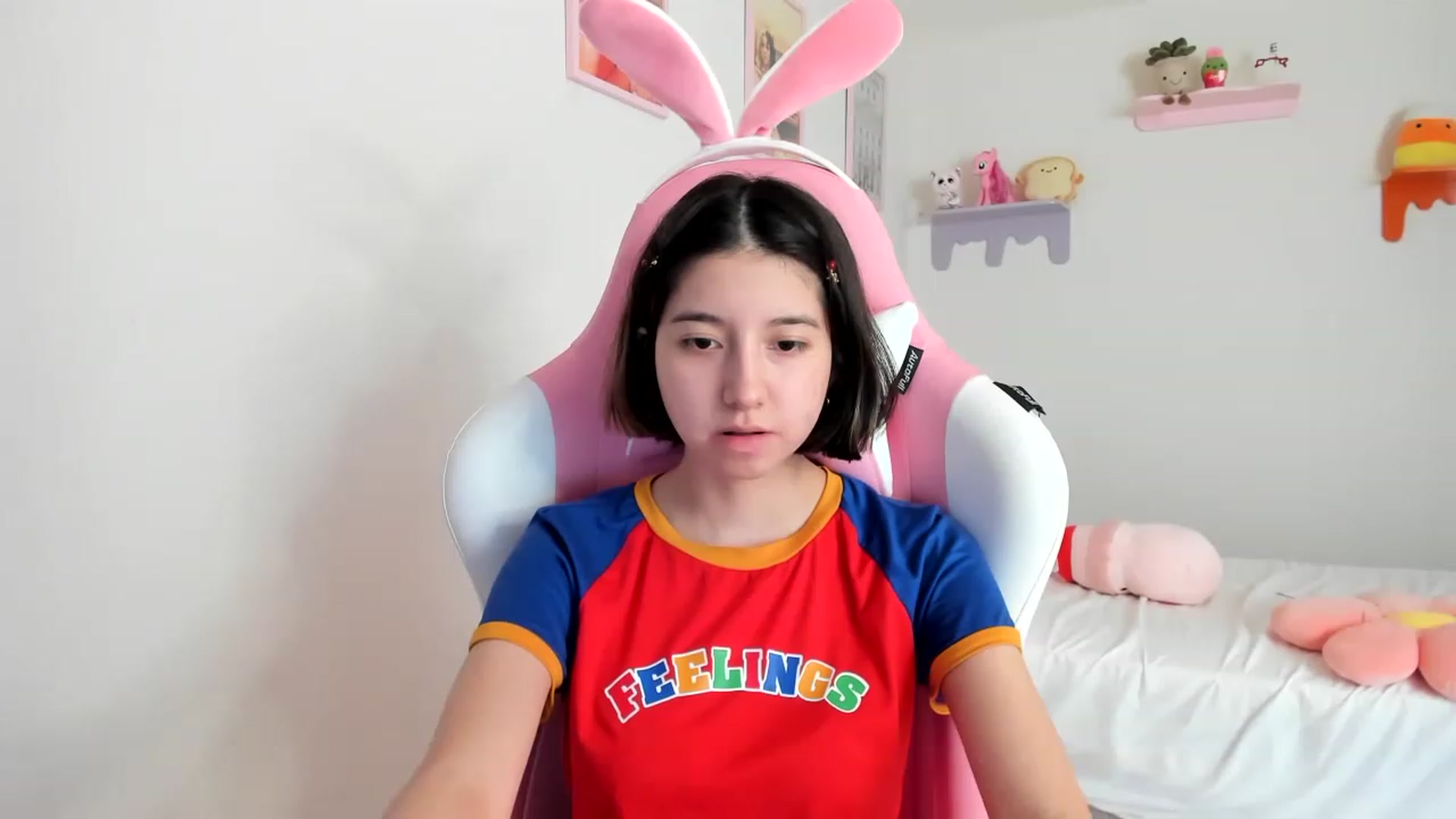 Gallery image thumbnail from Cherrycute666's myfreecams stream on, 05/01/2023, 19:19 image 6 of 20