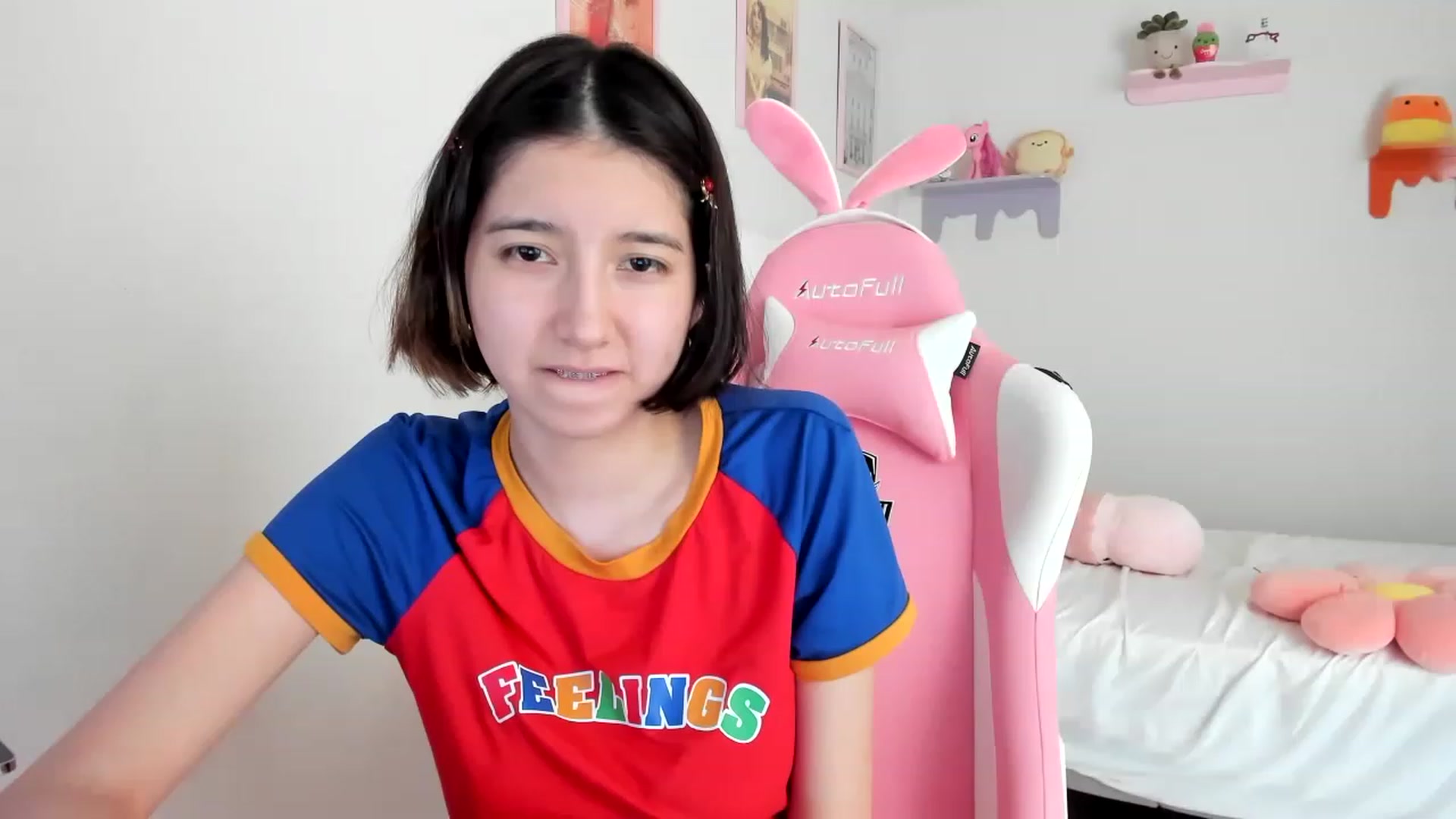 Gallery image thumbnail from Cherrycute666's myfreecams stream on, 05/01/2023, 19:19 image 16 of 20