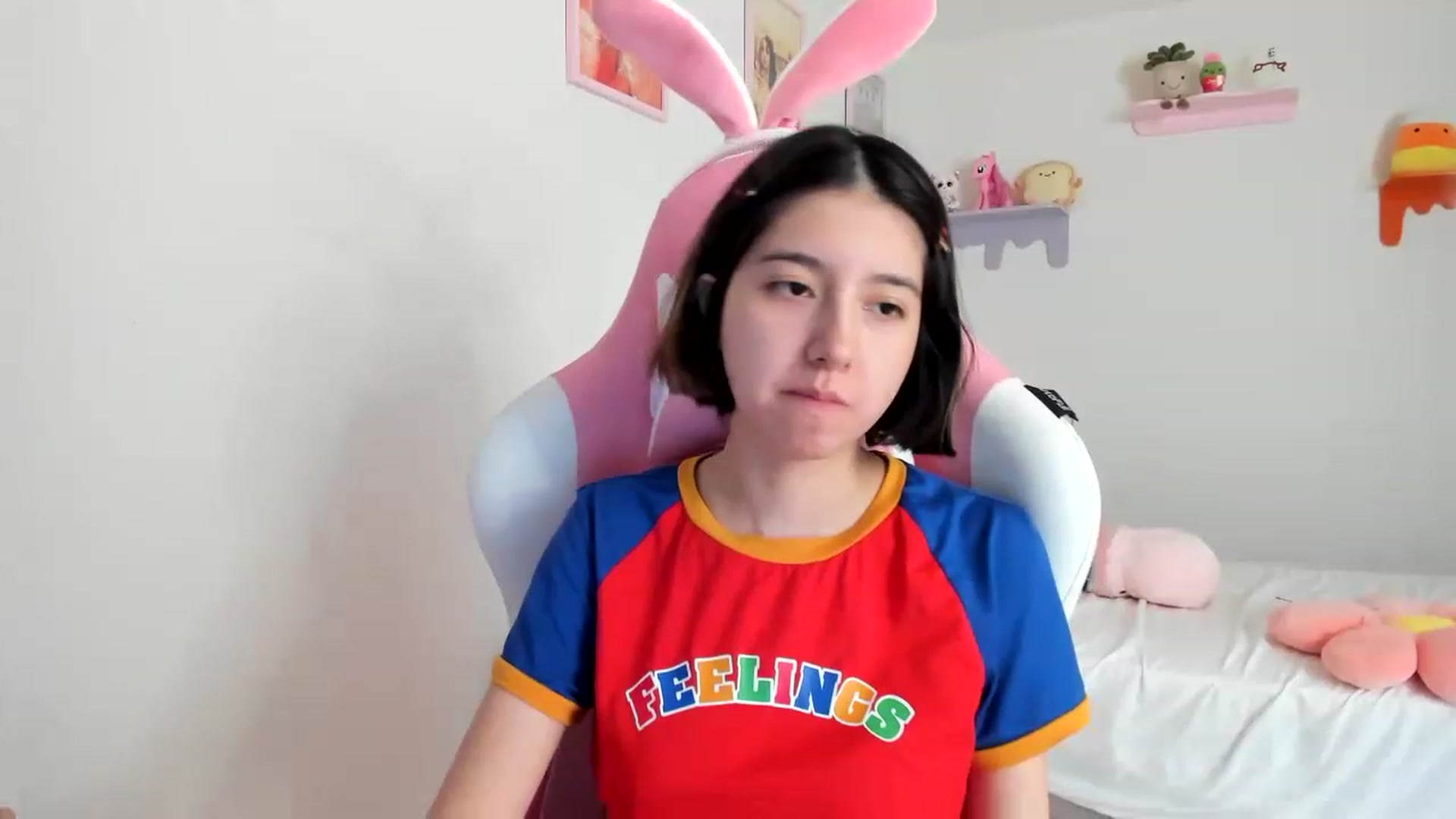 Gallery image thumbnail from Cherrycute666's myfreecams stream on, 05/01/2023, 19:19 image 5 of 20