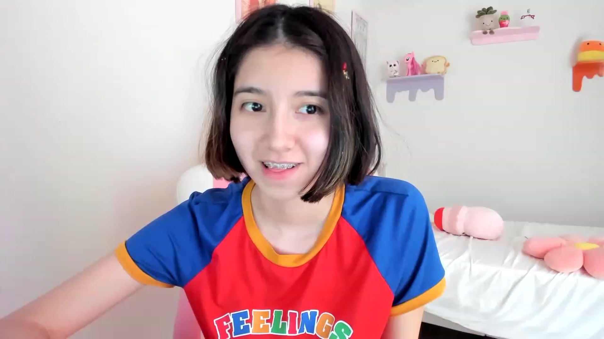 Gallery image thumbnail from Cherrycute666's myfreecams stream on, 05/01/2023, 19:58 image 18 of 20