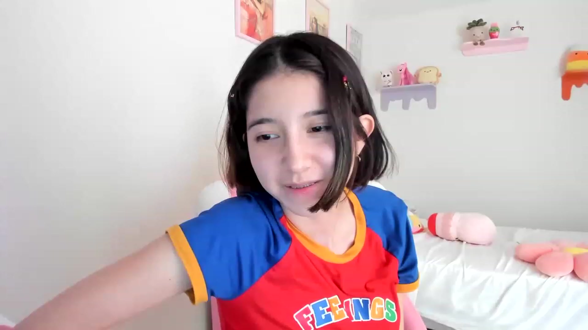 Gallery image thumbnail from Cherrycute666's myfreecams stream on, 05/01/2023, 20:48 image 7 of 20