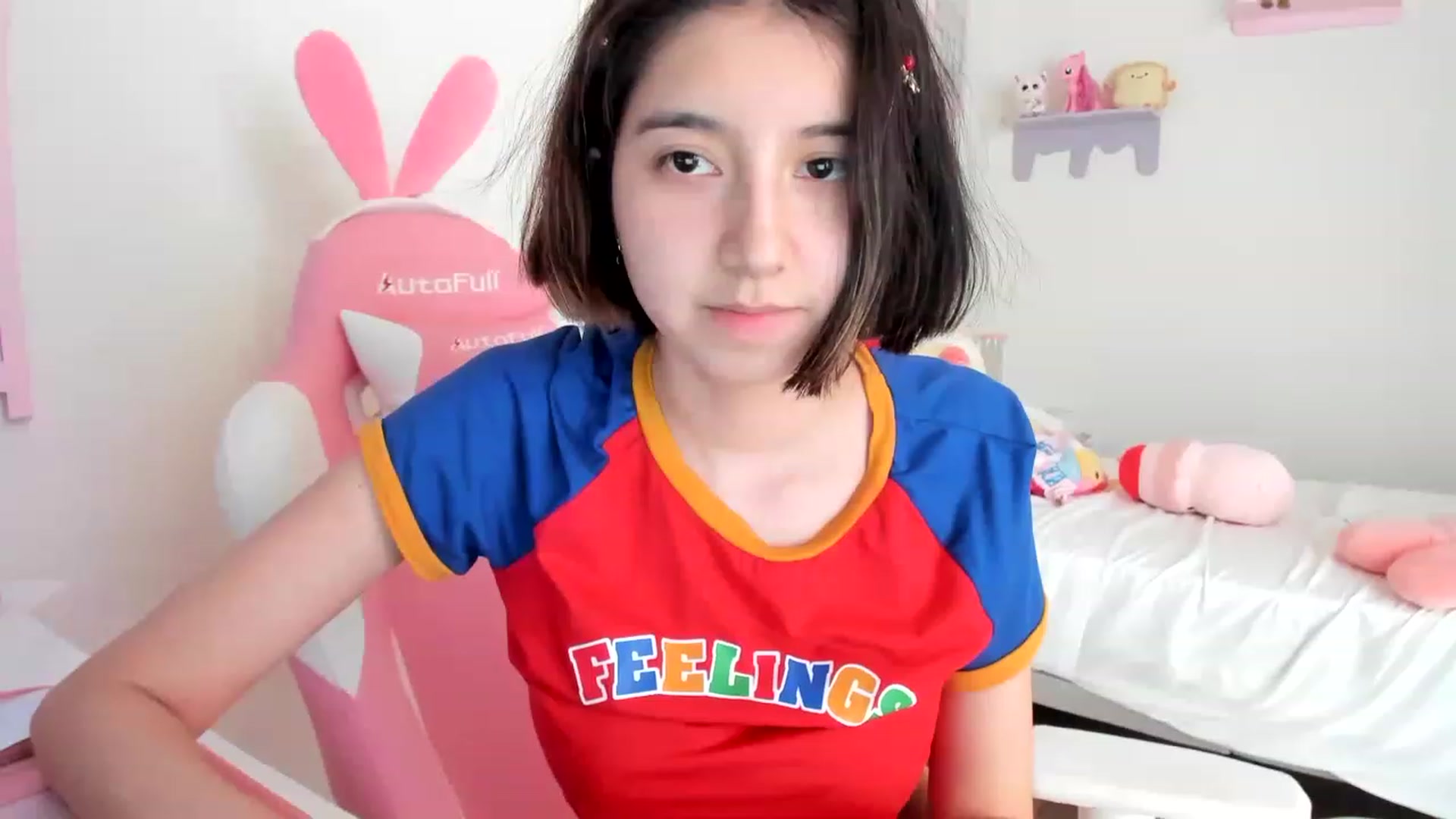 Gallery image thumbnail from Cherrycute666's myfreecams stream on, 05/01/2023, 20:48 image 20 of 20