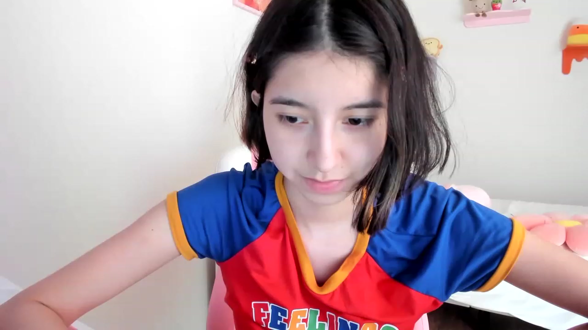 Gallery image thumbnail from Cherrycute666's myfreecams stream on, 05/01/2023, 20:48 image 15 of 20