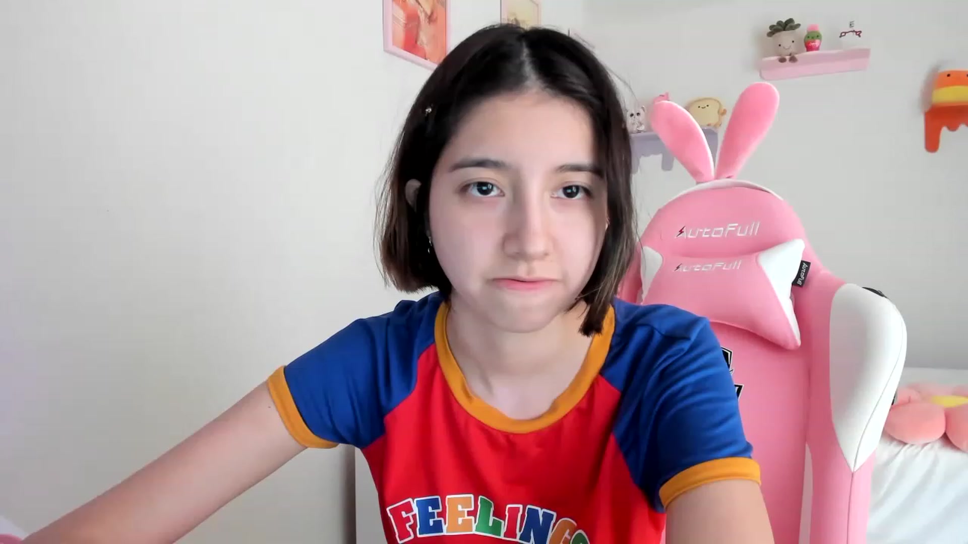 Gallery image thumbnail from Cherrycute666's myfreecams stream on, 05/01/2023, 20:48 image 6 of 20
