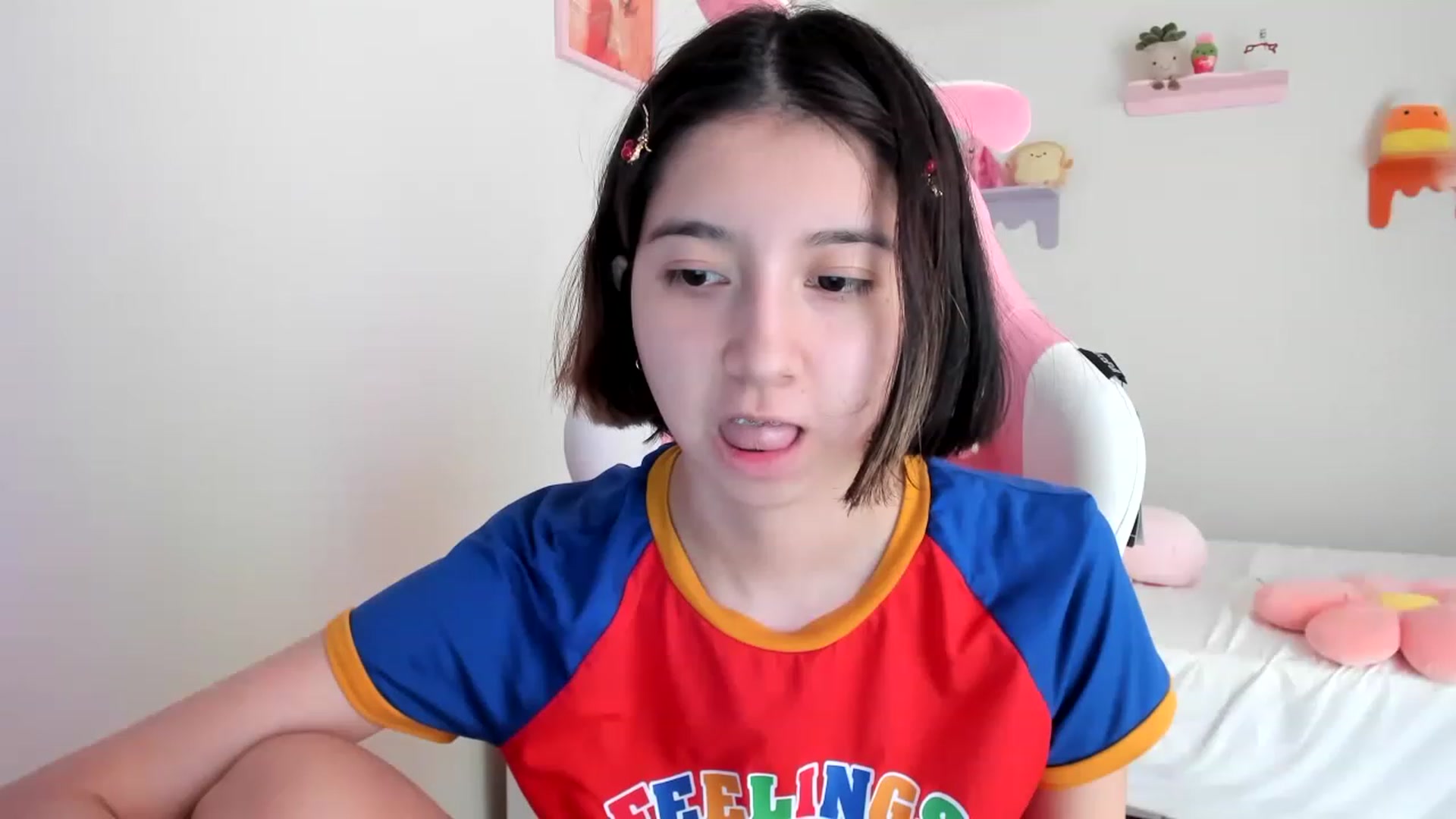 Gallery image thumbnail from Cherrycute666's myfreecams stream on, 05/01/2023, 22:40 image 7 of 20