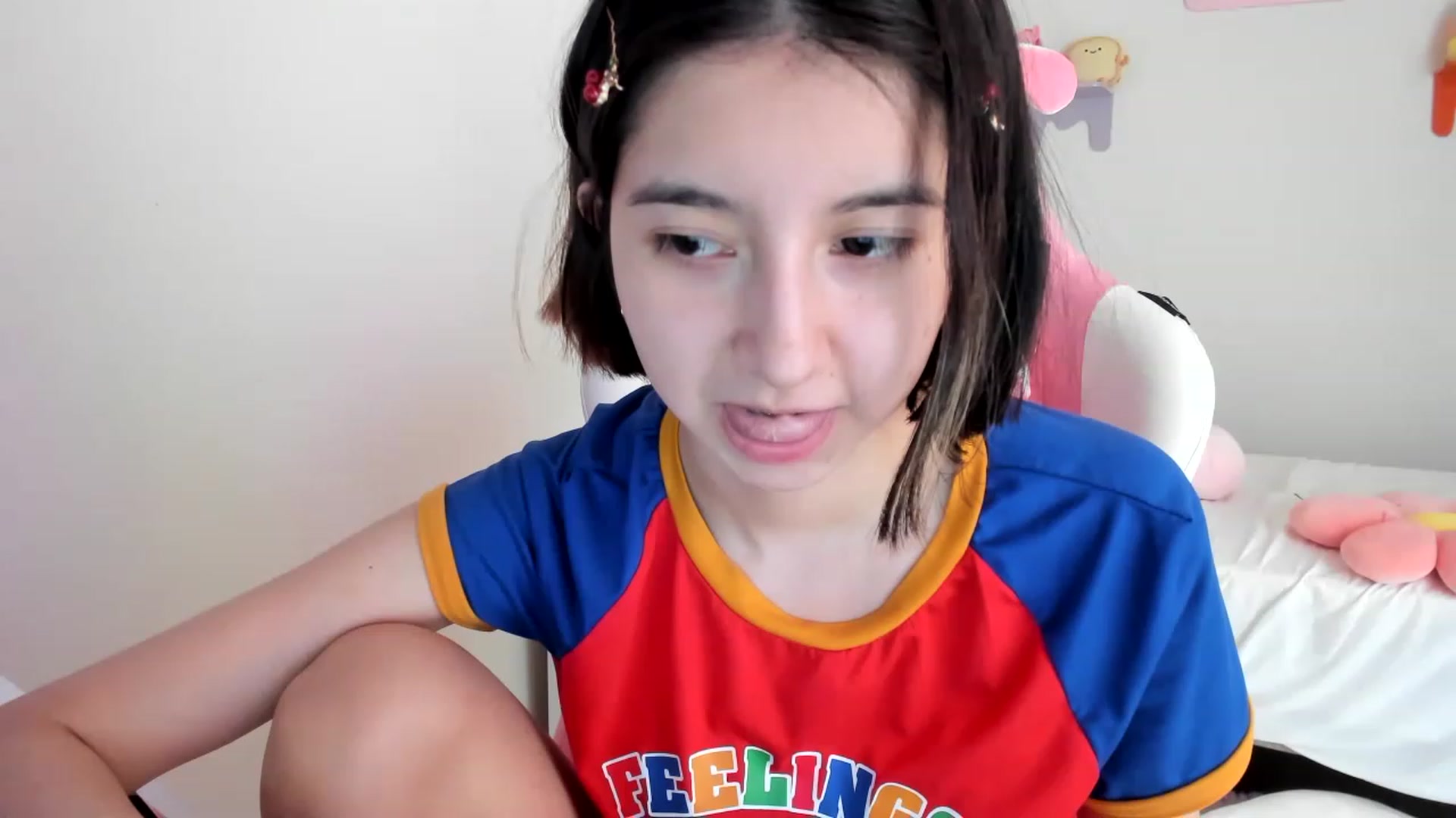 Gallery image thumbnail from Cherrycute666's myfreecams stream on, 05/01/2023, 22:40 image 14 of 20