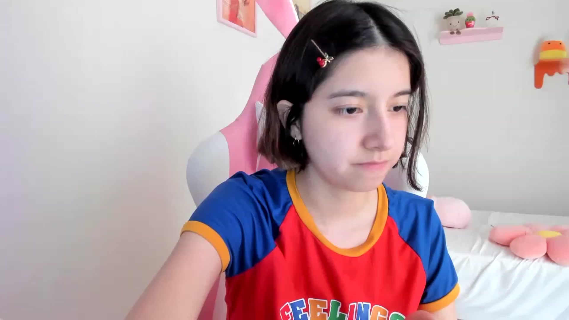 Gallery image thumbnail from Cherrycute666's myfreecams stream on, 05/01/2023, 22:40 image 4 of 20