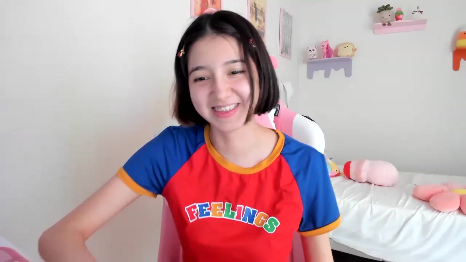 Gallery image thumbnail from Cherrycute666's myfreecams stream on, 05/01/2023, 22:40 image 20 of 20