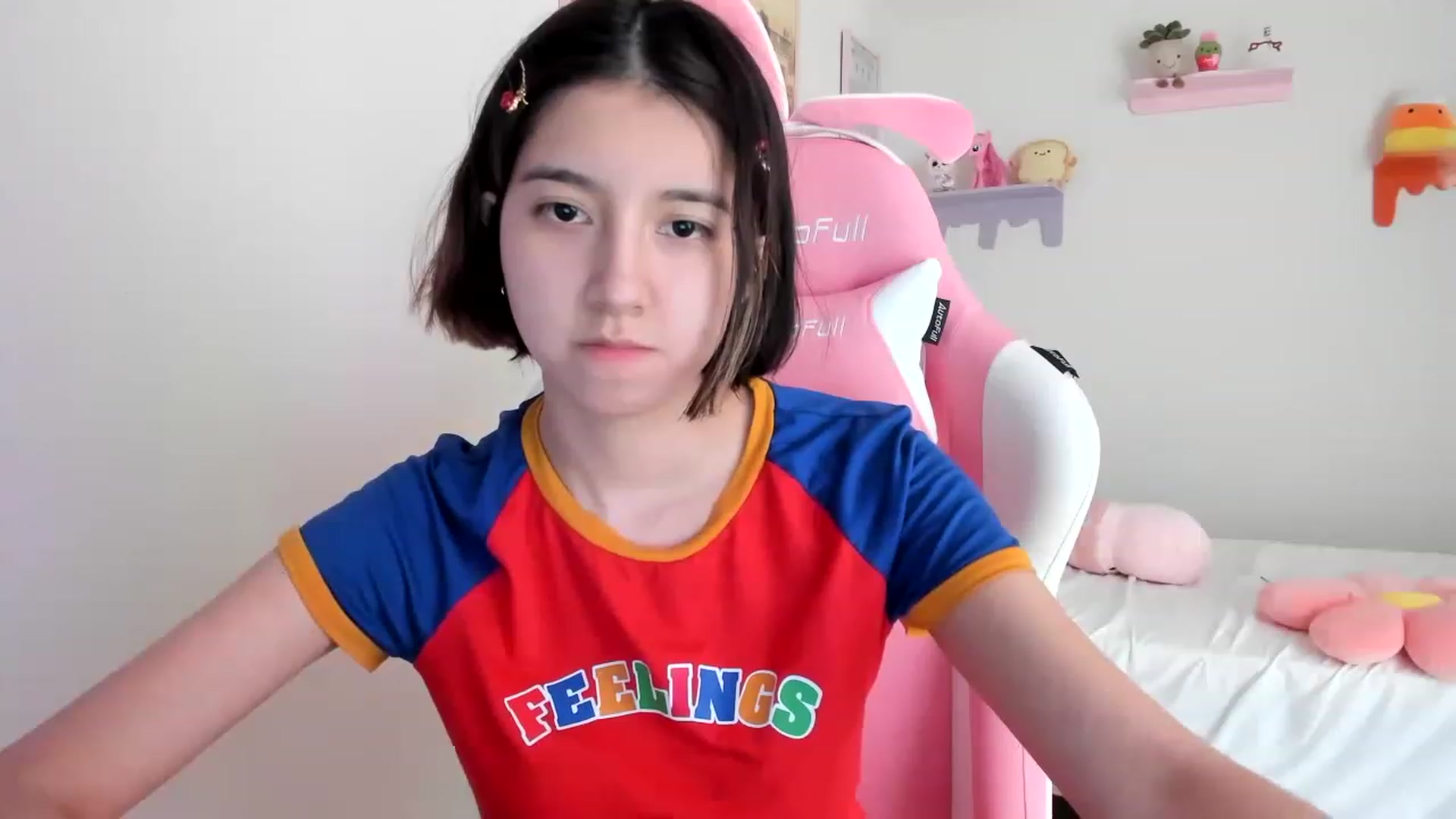 Gallery image thumbnail from Cherrycute666's myfreecams stream on, 05/01/2023, 22:40 image 10 of 20