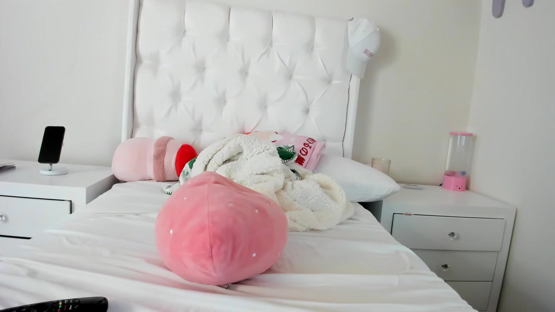 Gallery image thumbnail from Cherrycute666's myfreecams stream on, 05/02/2023, 20:55 image 5 of 20