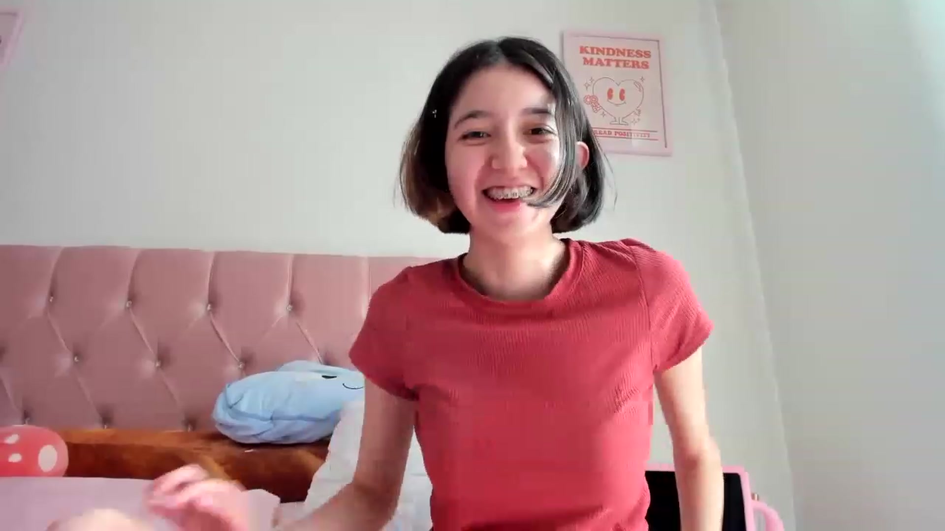 Gallery image thumbnail from Cherrycute666's myfreecams stream on, 05/03/2023, 24:04 image 8 of 20