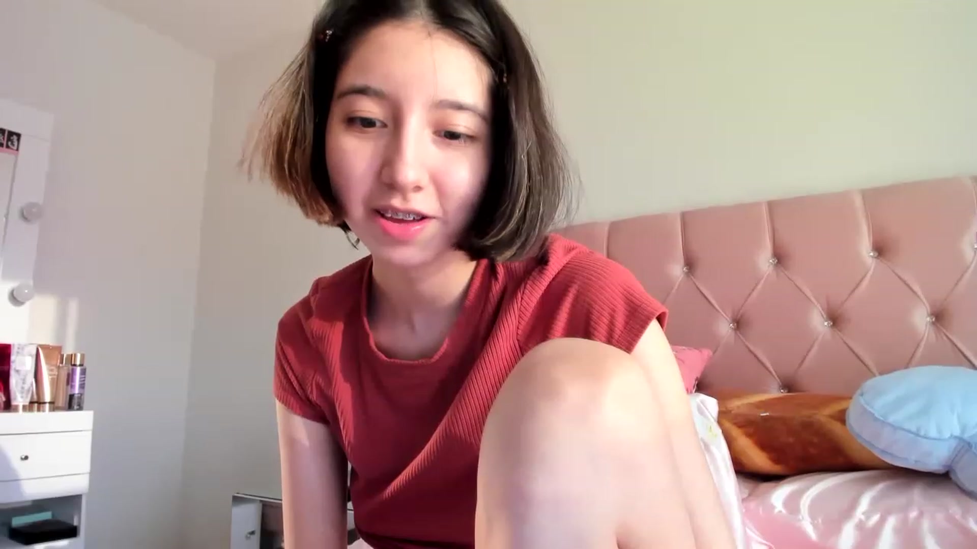 Gallery image thumbnail from Cherrycute666's myfreecams stream on, 05/03/2023, 24:04 image 19 of 20
